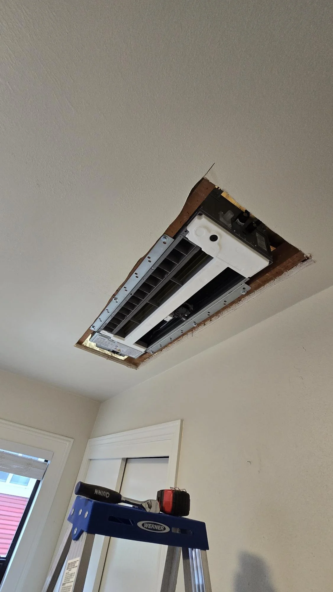 mounting ceiling cassette