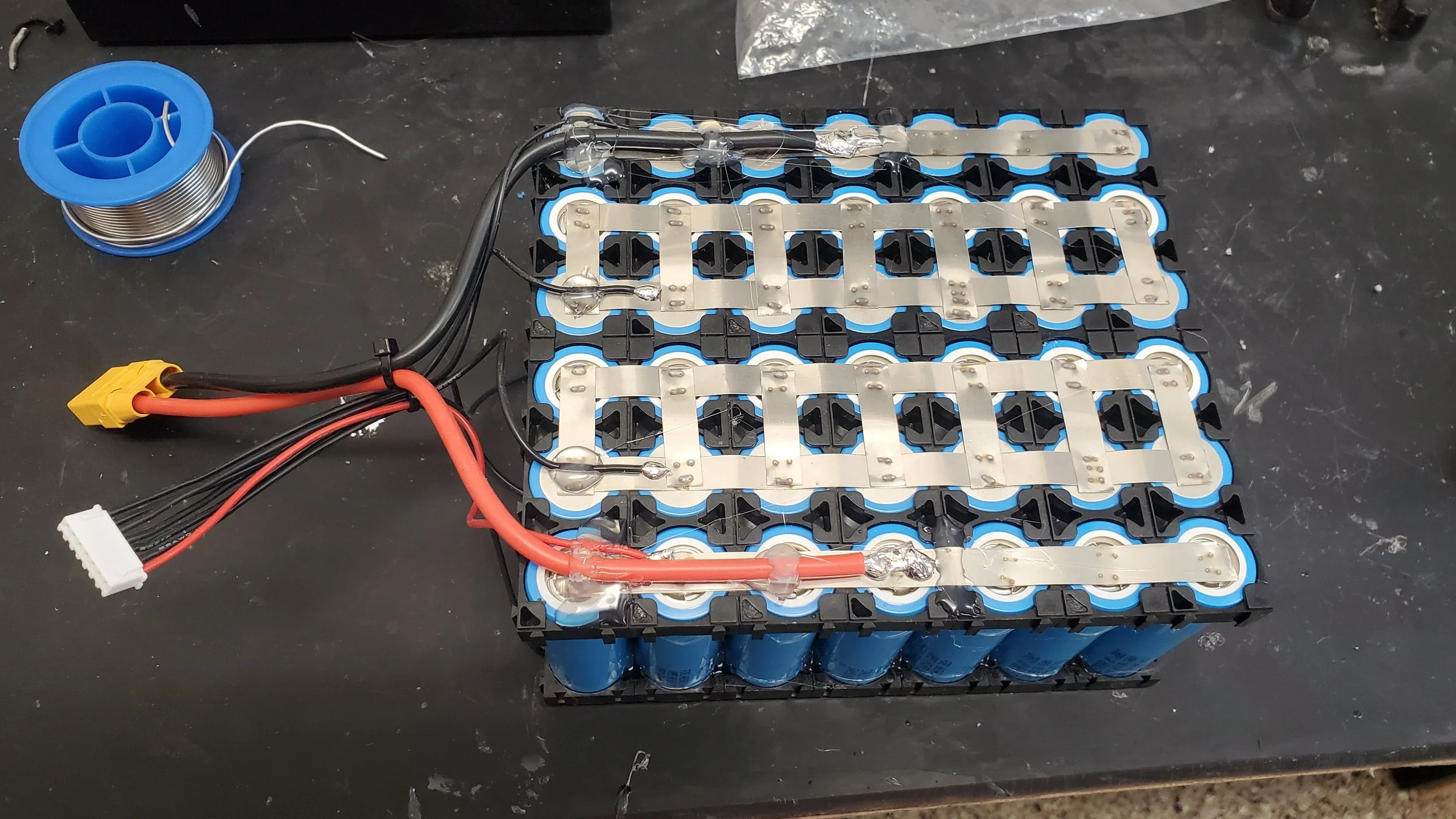 Building the battery pack from Samsung 21700 cells