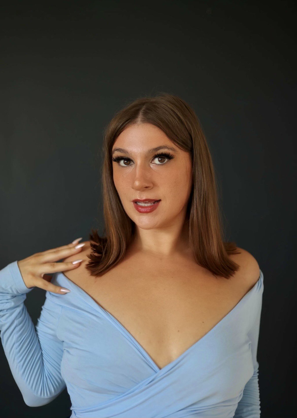 Facetune_15-06-2025-16-31-48.jpeg