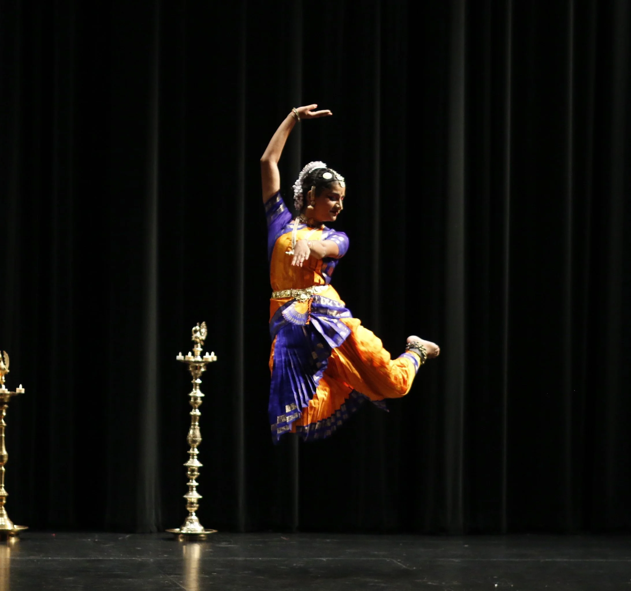 sanjana jump - Fuchsia Dance.JPG