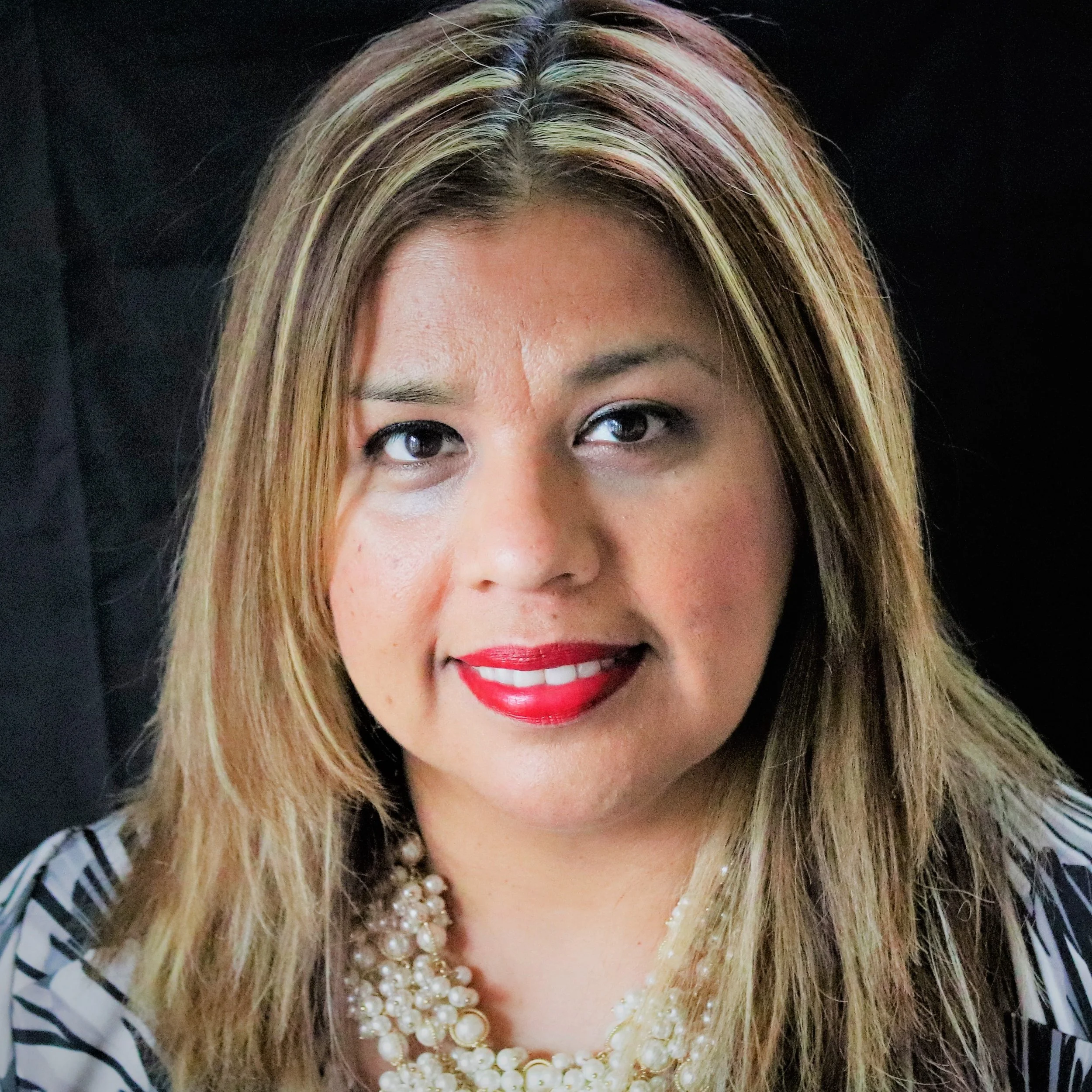 Cristina Flores-Schnoke