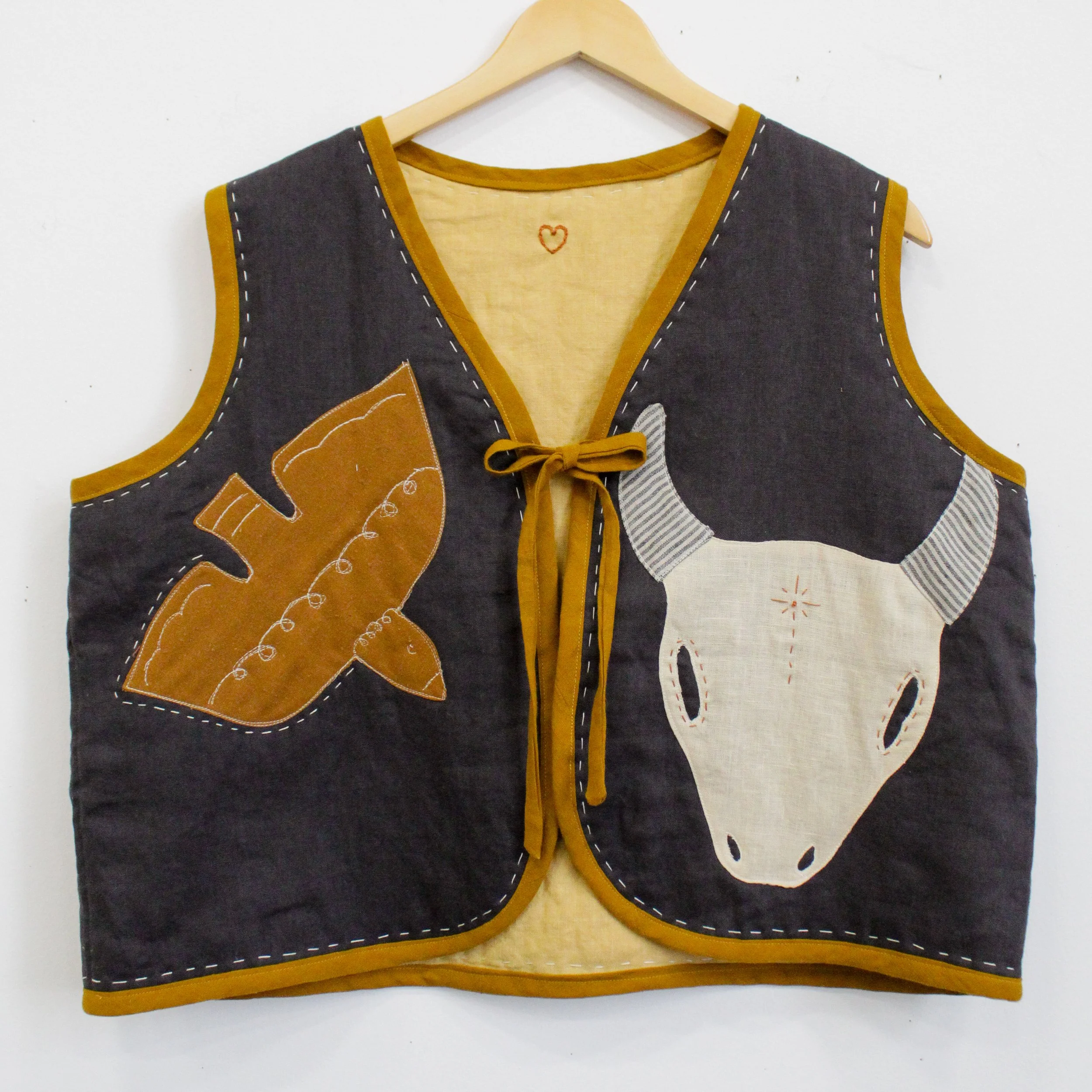magic vest #3 - transformation snake - size 2-11.jpg