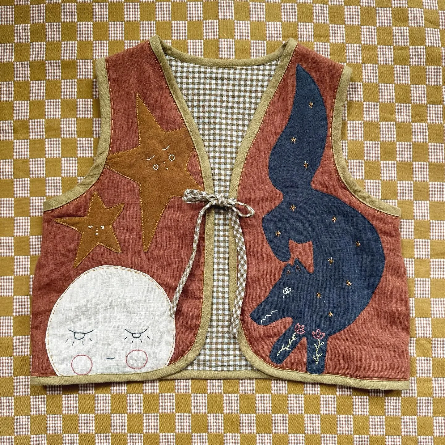 A prayer for presence and courage 🌕🐺

This is my most recent personal Magic Vest - made as a sample while teaching the last round of Magic Vest Class 🪡

It&rsquo;s now been a year of Thread + Sprout classes And I am so grateful for all of the amaz