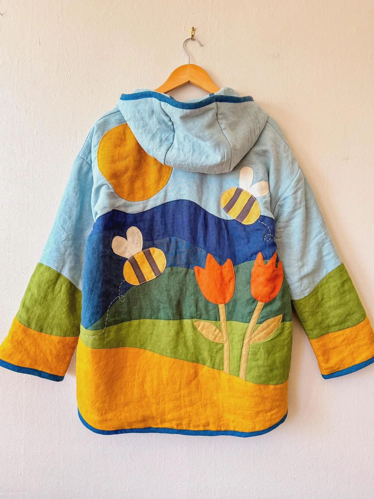 Stay soft 🩵

Finished this custom quilty nature jacket last week and sending it off to its new home today 🌞 

(Custom orders are currently closed and I am not sure when or if I&rsquo;ll reopen them)

#threadandsprout