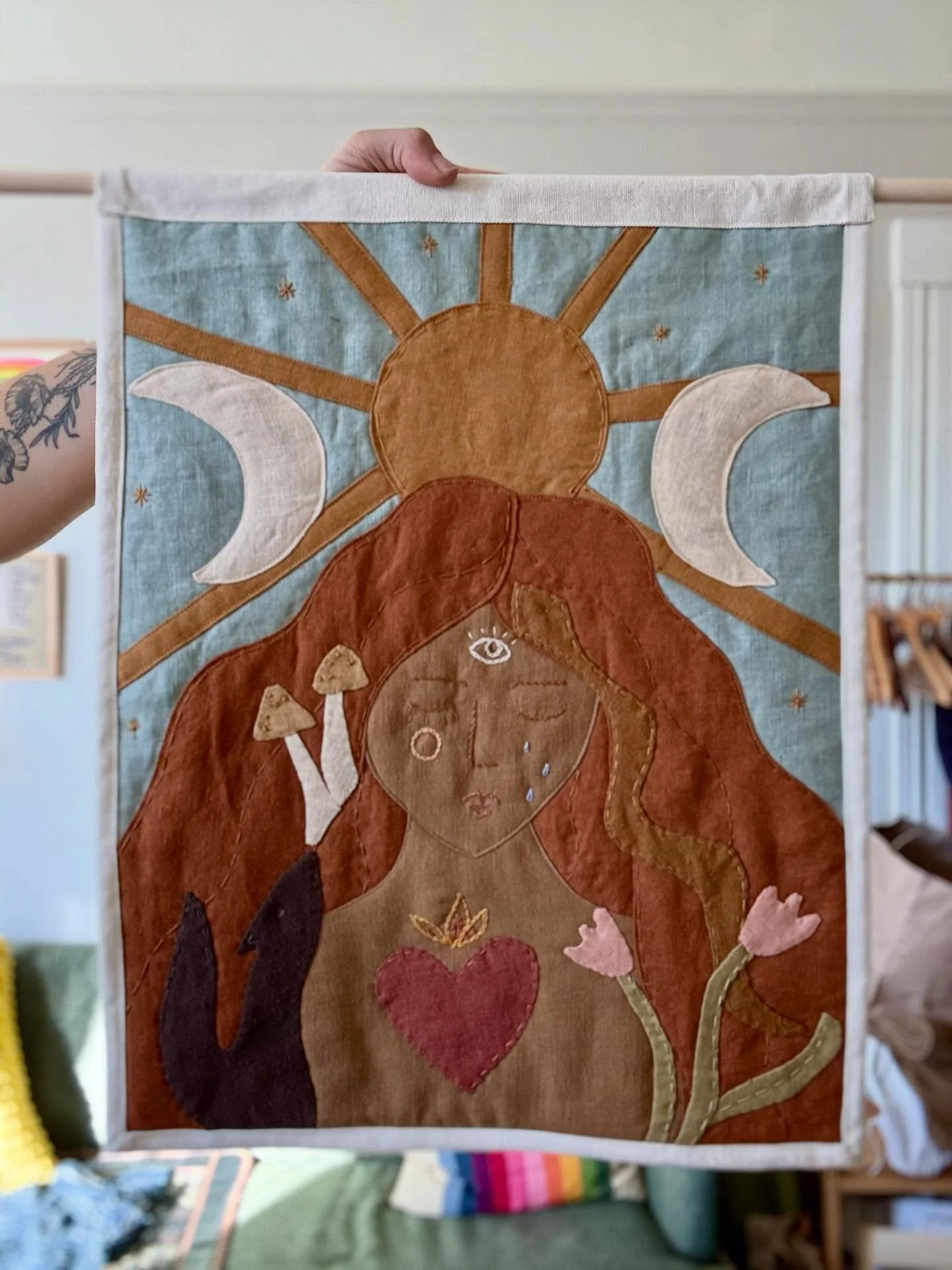 💗 ART SHOP UPDATE ON FRIDAY 💗

At the beginning of this year I started a project I had been dreaming up for a long time - a series of wall hangings that would then be turned into an oracle deck. I was super excited about it in theory but then in pr