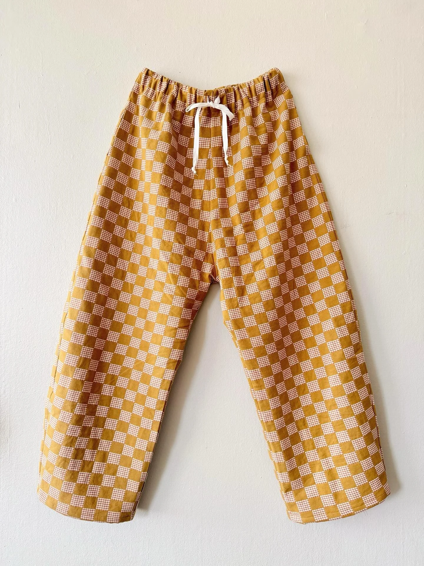 Tester call!!! 🪡 🧵
ARE YOU READY?? The Dance Pants pattern is ready for testing! 
The Dance Pants are my ideal pants - made for dancing in, walking in, working in, and napping in. Roomy enough to do a yoga flow or ecstatic dance in, cute enough t