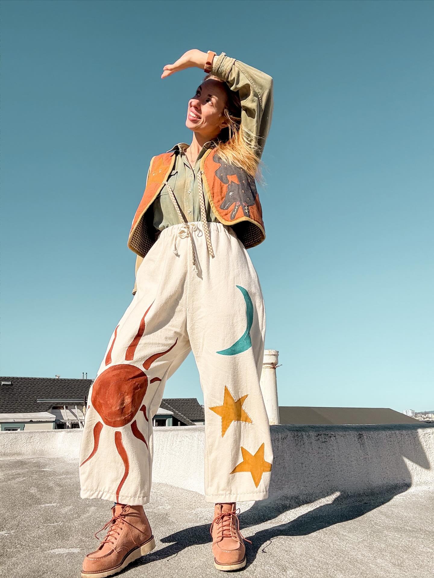 🌀LET&rsquo;S DANCE 🌀

The Dance Pants pattern is here!!!

What it is: a digital sewing pattern for a super comfy pair of pants that may cause spontaneous outbursts of dancing, skipping, shaking of the booty and joyous remembering of the great cosmi