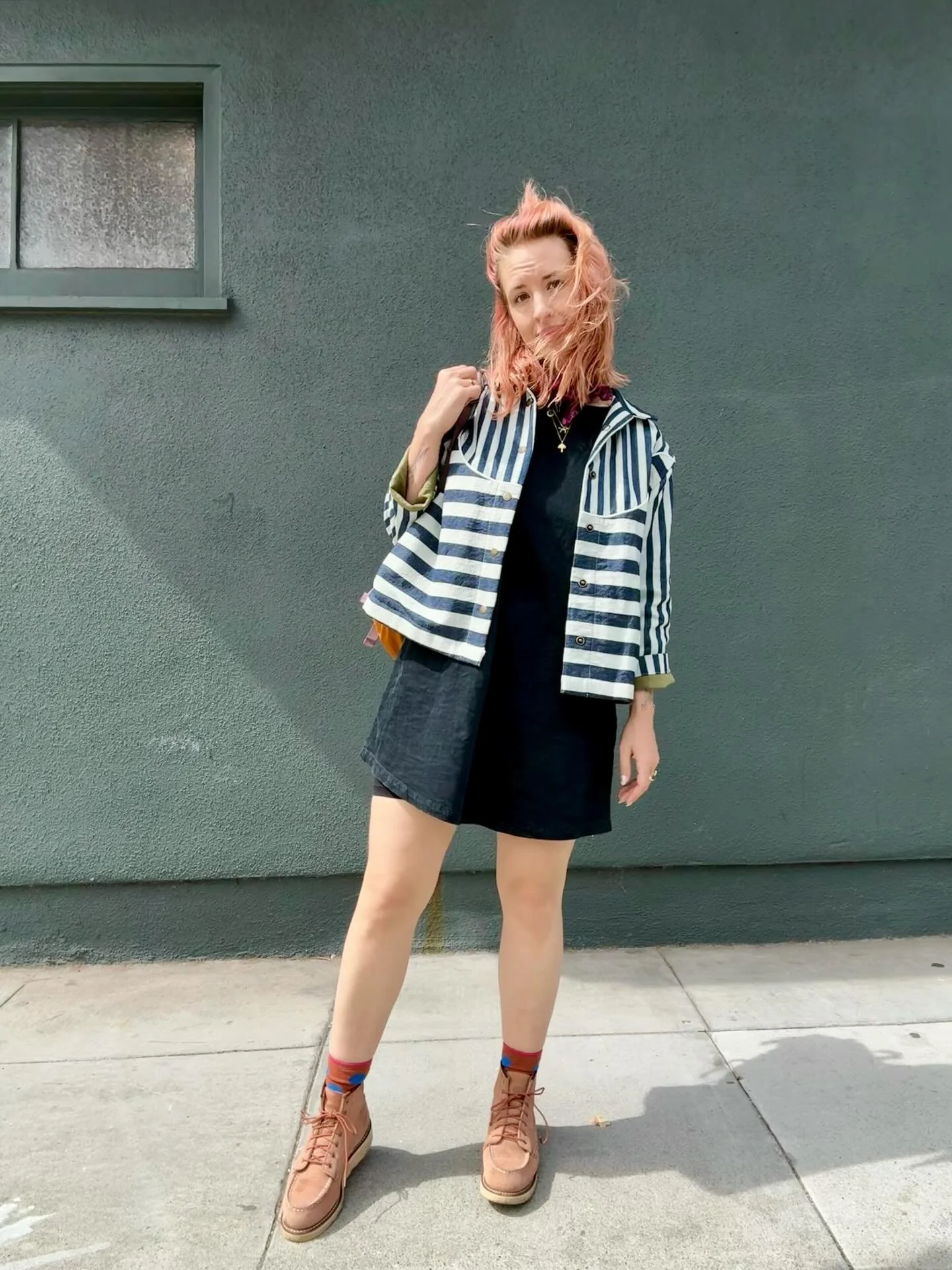 I LOVE SPRING 🌸🌻🌷

Some things I saw and wore and made this week.

Last slide has my favorite cake recipe because we all deserve a little treat and just getting up each day is reason enough to celebrate 🎂