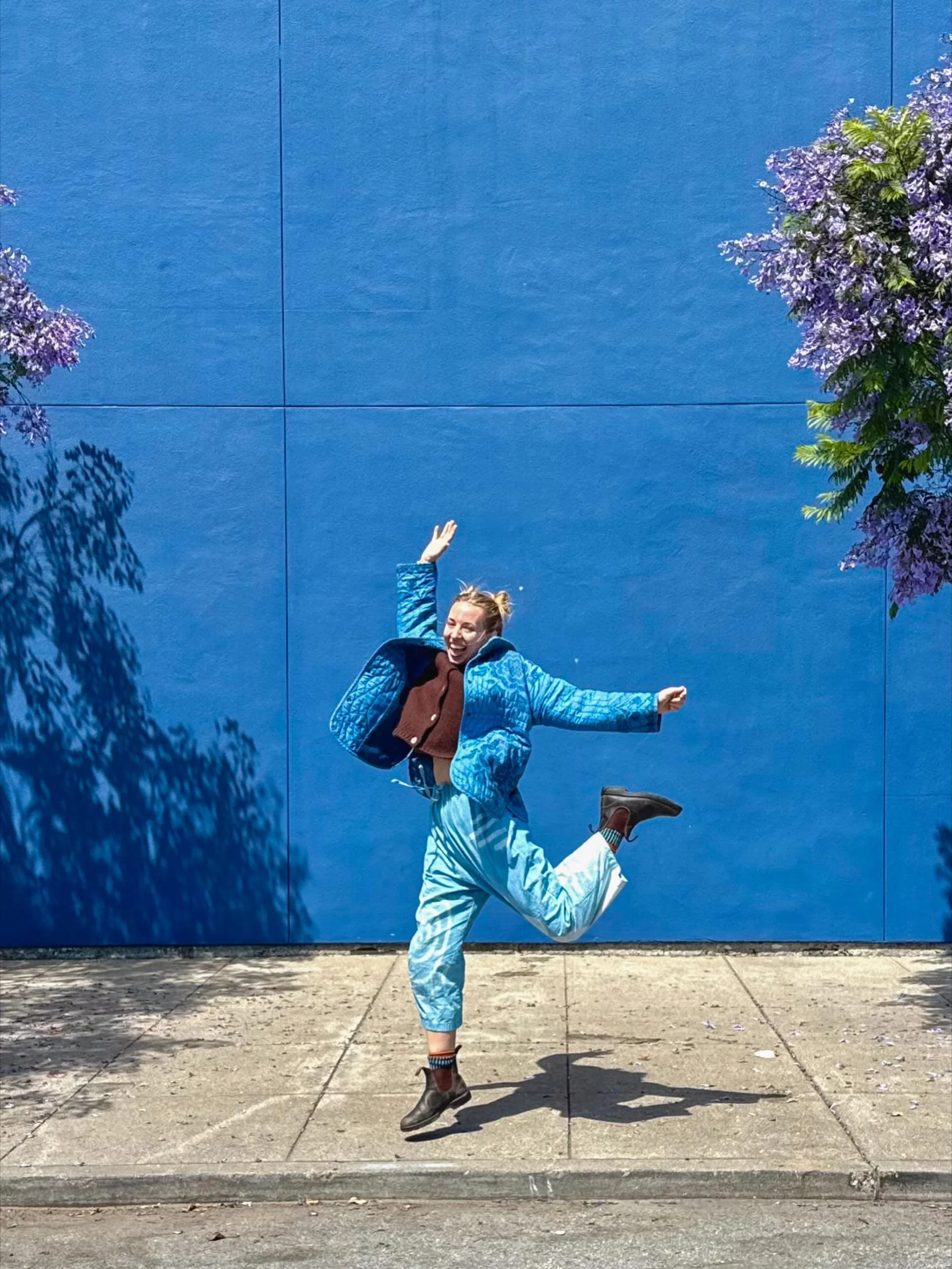 Last chance to sign up for Naturally Dyed Dance Pants Class! 💙

Join me and @kristin.arzt to learn how to make your own wonderfully unique indigo dyed Dance Pants in this five week virtual class! Class starts Tuesday, enrollment ends Monday. Link in