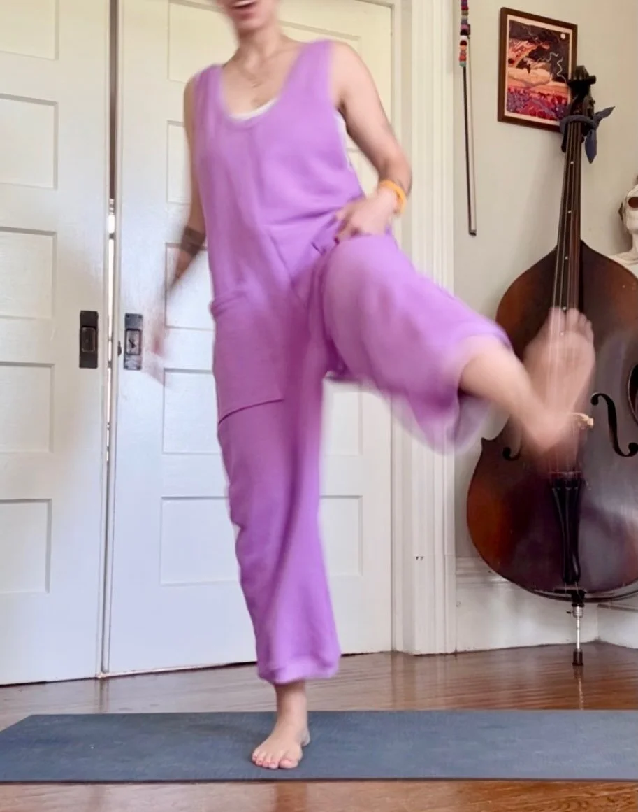 POV: you made your own yoga clothes 🧘&zwj;♀️ 

Great news! The #tsjitterbugjumpsuit is comfy and spacious enough for however you want to move your body!!

Plus, you can go rogue and make it out of a knit fabric instead of woven and it is the ultimat