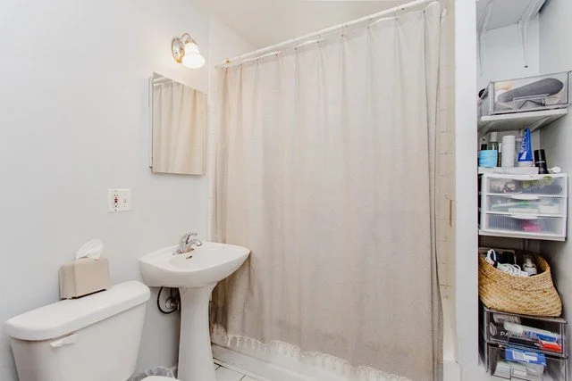 P_1780534177464_019_1bathroom.jpeg