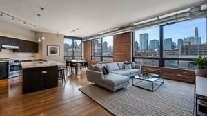 South Loop Buyer Guide: How to Go From Online Search to Closing