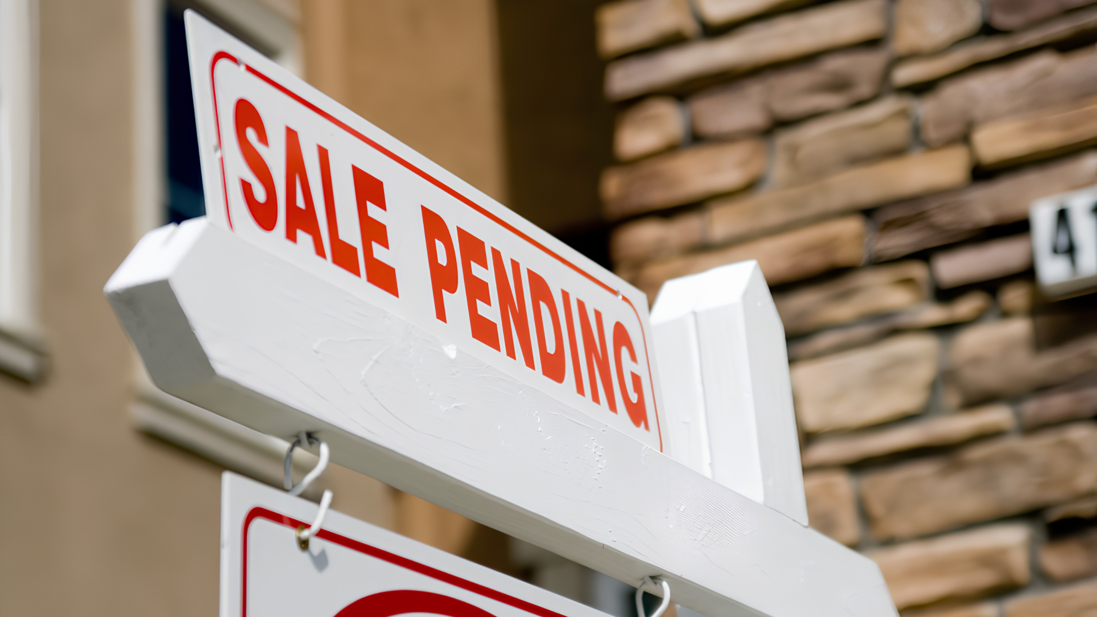 Pending Home Sales Just Dropped 7.3%. Are Chicago Buyers Finally Gaining Leverage?