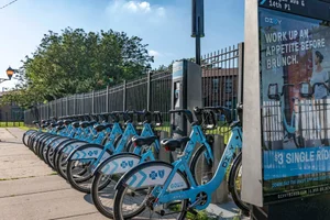 Chicago’s Most Bike-Friendly Neighborhood: Ride with Ease on Trails and Protected Lanes
