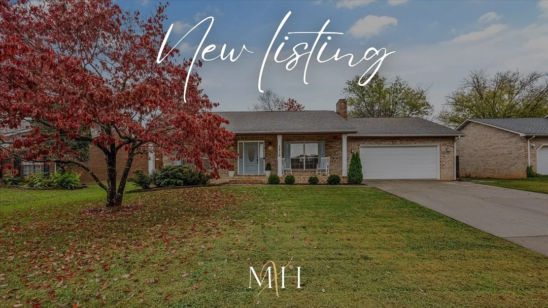 ✨New Listing + Two Open House Chances This Weekend!✨

Fall in love with this updated one-level brick beauty in Maryville&rsquo;s sought-after Raulston View neighborhood 🏡

The open floor plan flows from a spacious living room with crown molding to a