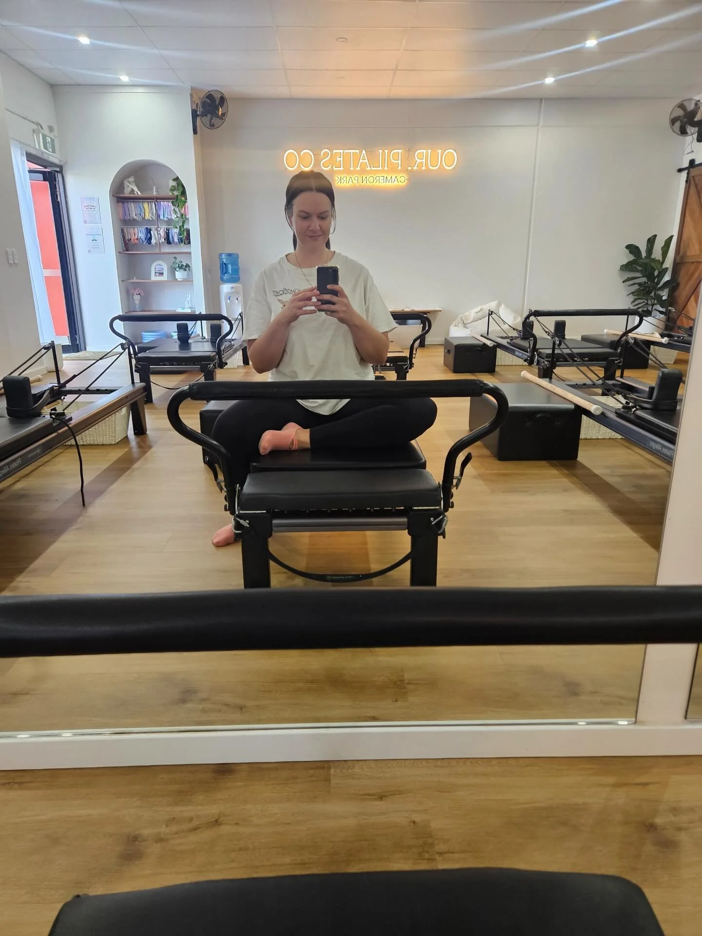 Cara has been on fire lately. She&rsquo;s noticeably getting stronger every week and keeps choosing those spicier layers that used to feel out of reach, all while refining her form like an absolute pro. She&rsquo;s a total vibe in class with that che