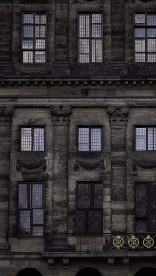 In Constant Motion. Animated palace facade in Amsterdam, 2026