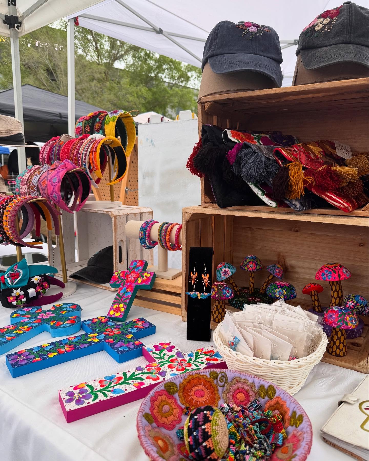 Hey, friends! 🎶 Come hang out with us tonight at Grandscape for live music, great vibes, and more! We&rsquo;ll be here from 6-10pm &ndash; don&rsquo;t miss it! #LiveMusic #Grandscape #goodtimes #smallbusiness #latinaownedbusinesses