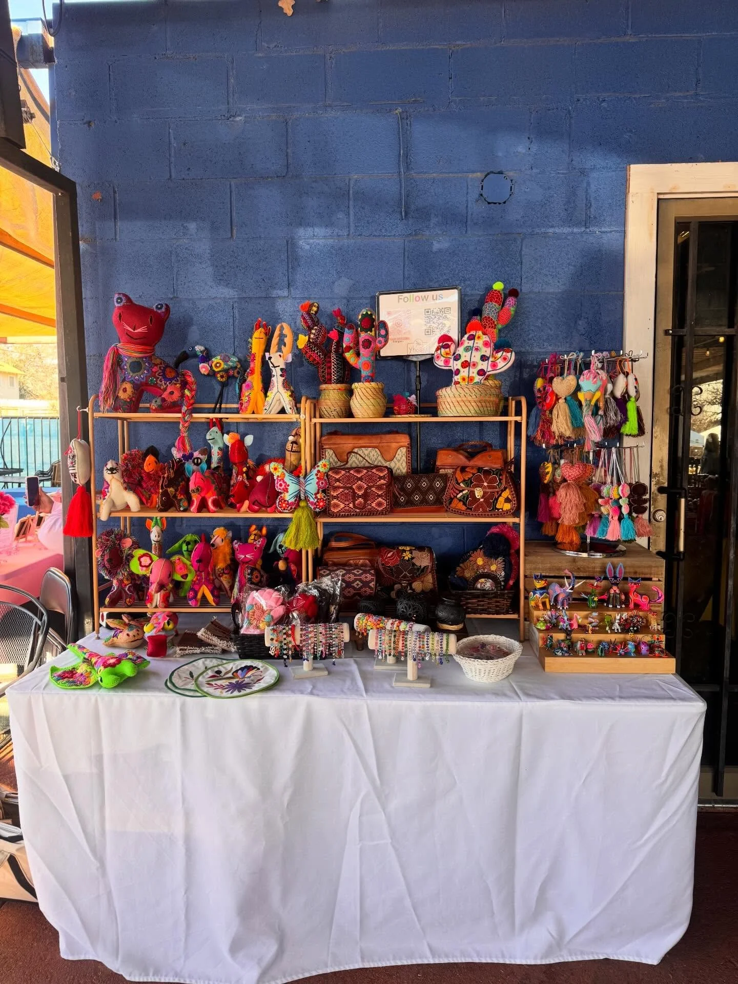 Happy New Year ✨ welcoming the year with a refreshed setup, we like it? Be sure to vote! 🤍
We&rsquo;re at Casa Azul until 2PM &bull; stop by!