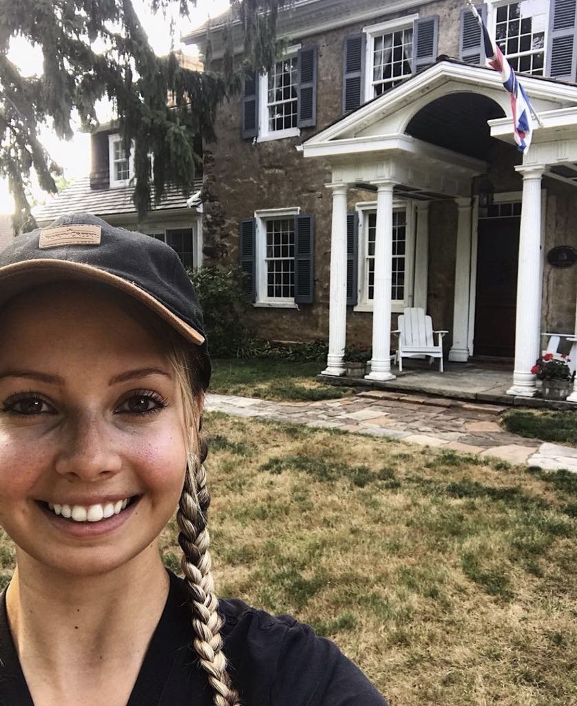 Nelles Manor Selfie Contest, 2020