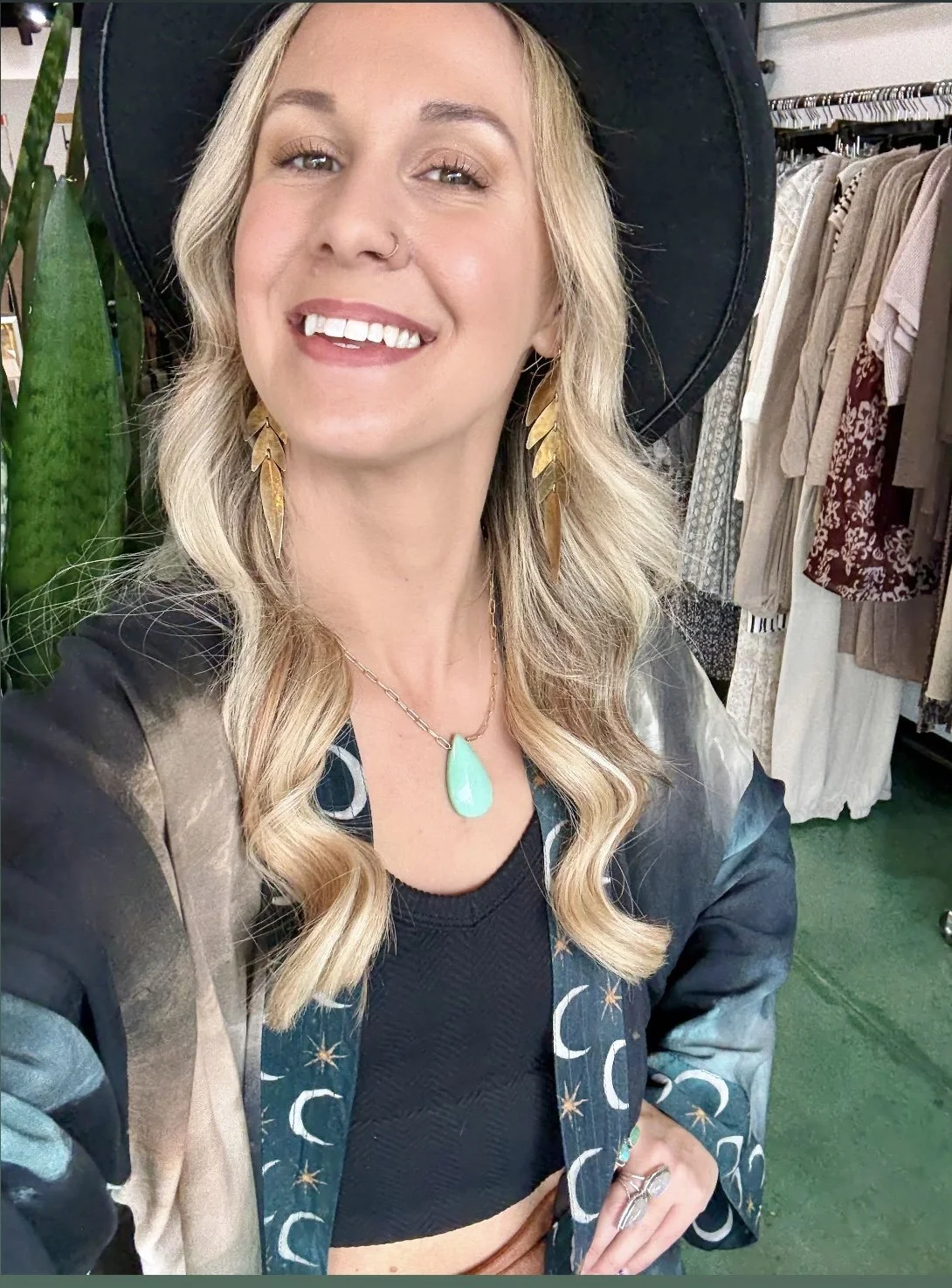 Kellsie, Asheville blonding and lived-in color specialist at Rustic Ritual Beauty in South Slope