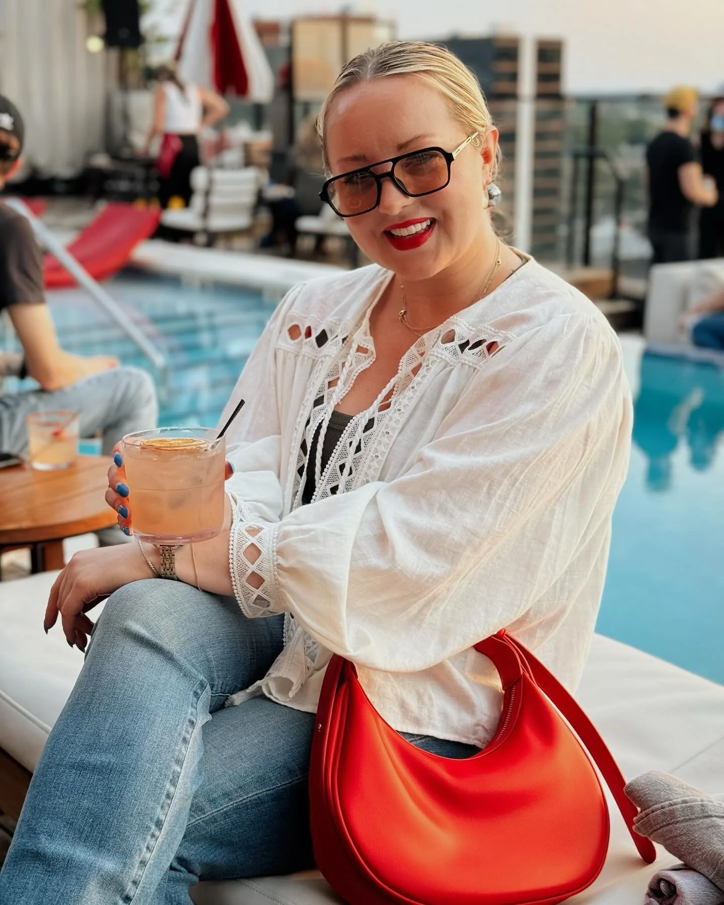 Cheers to you Nashville!✨💋
I love you already! 

#cmafest #nashville #poolside #summer #rooftop