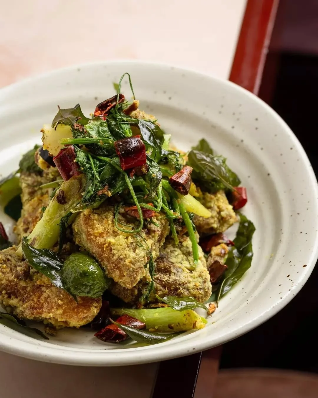 姜黄鲷 Wok Fried Snapper: Galangal, Spring Onion, Curry Leaves, Watercress and Nuoc Cham 🐟