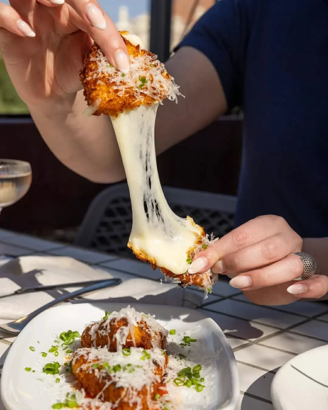 The cheese pull says it all 🧀 Our Mozzarella in Carrozza.