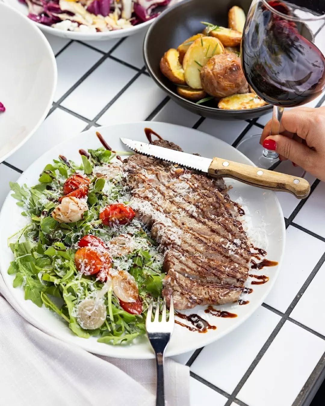 Tagliata alla Toscana 🥩 

Scotch Fillet Tagliata, rocket, cherry tomato, finished with parmesan &amp; balsamic vinegar.