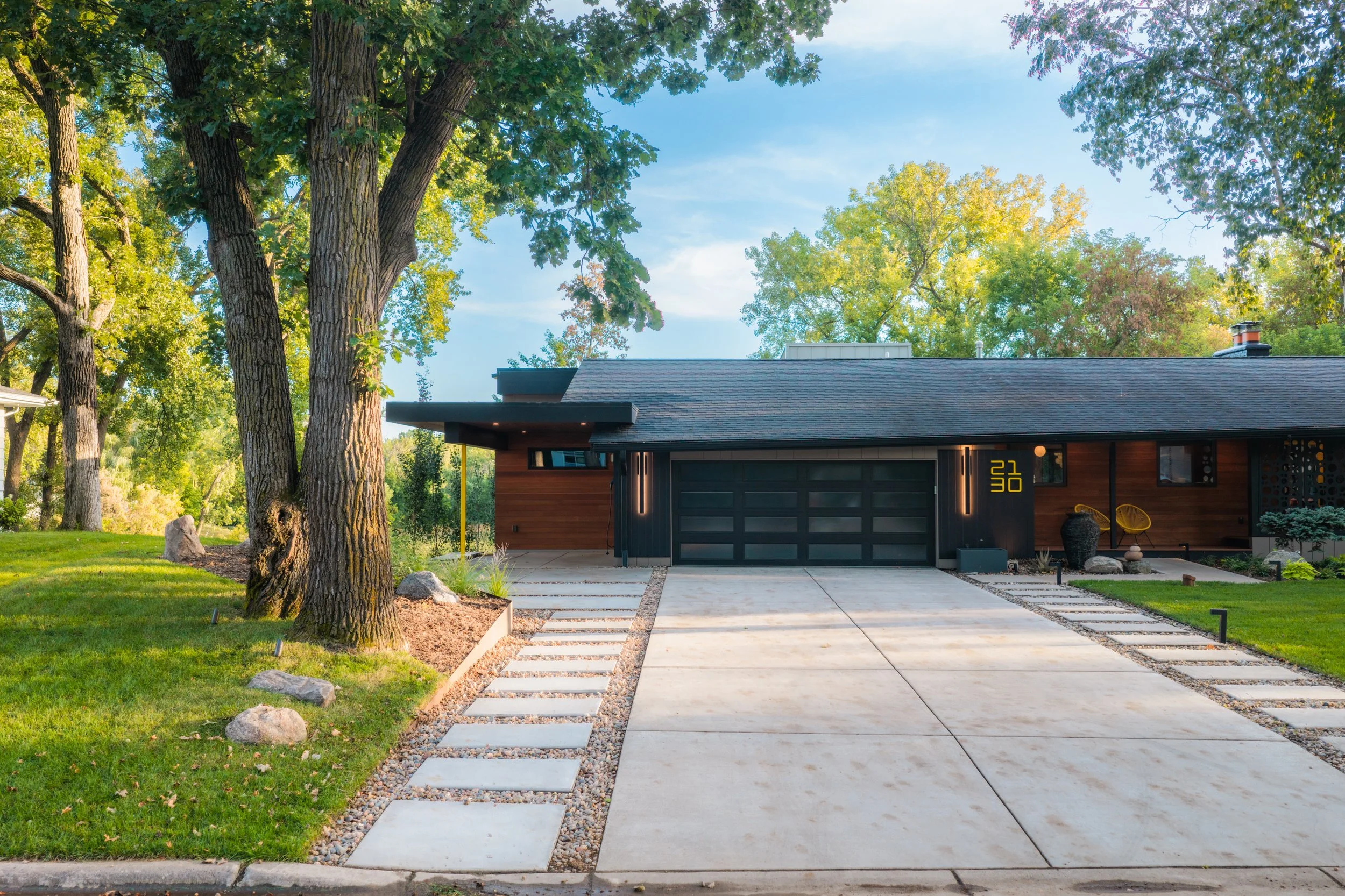 jodi and sids exterior-7.jpg