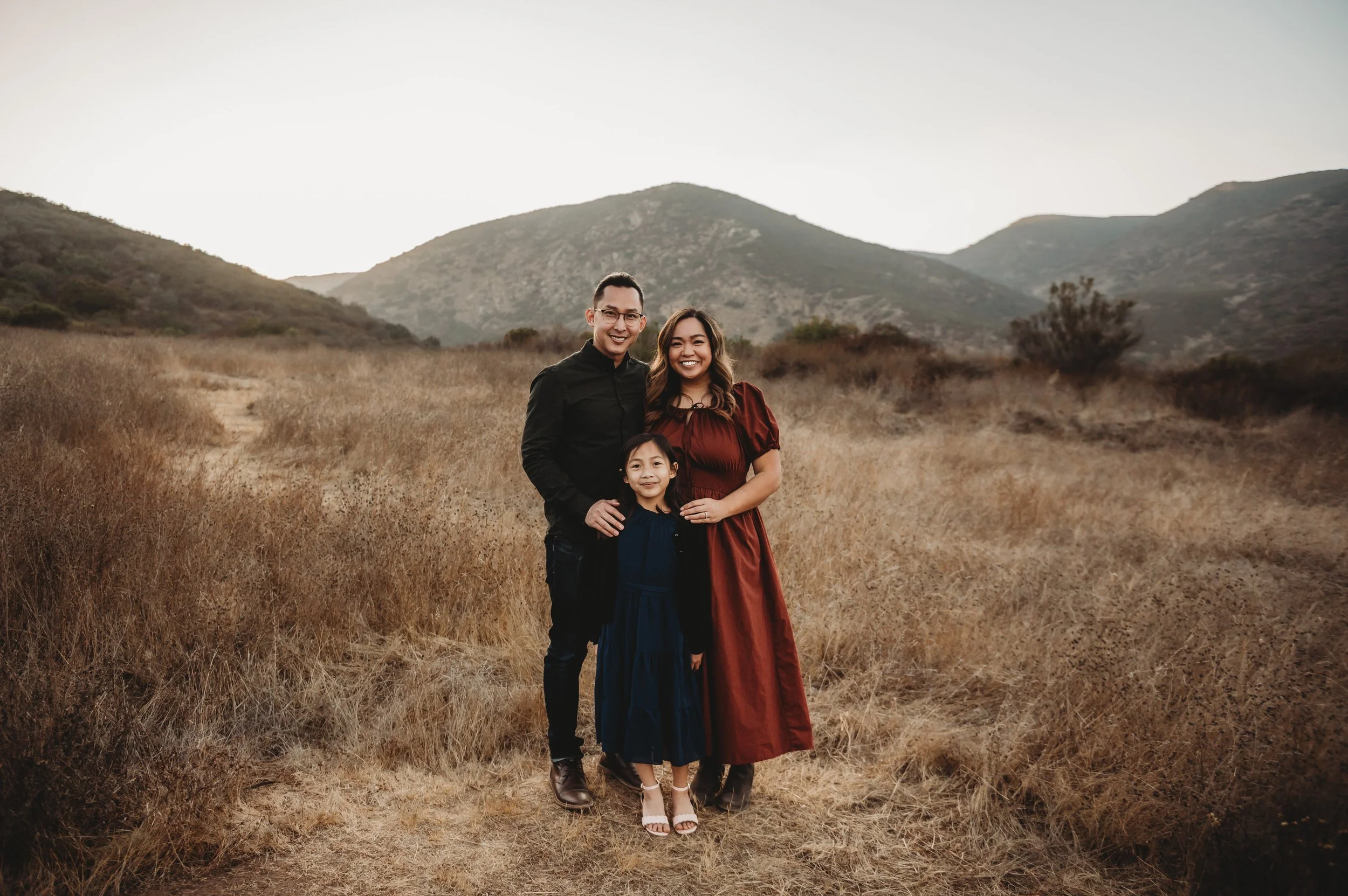 What to Wear for Your Fall 2025 Family Photos in San Diego