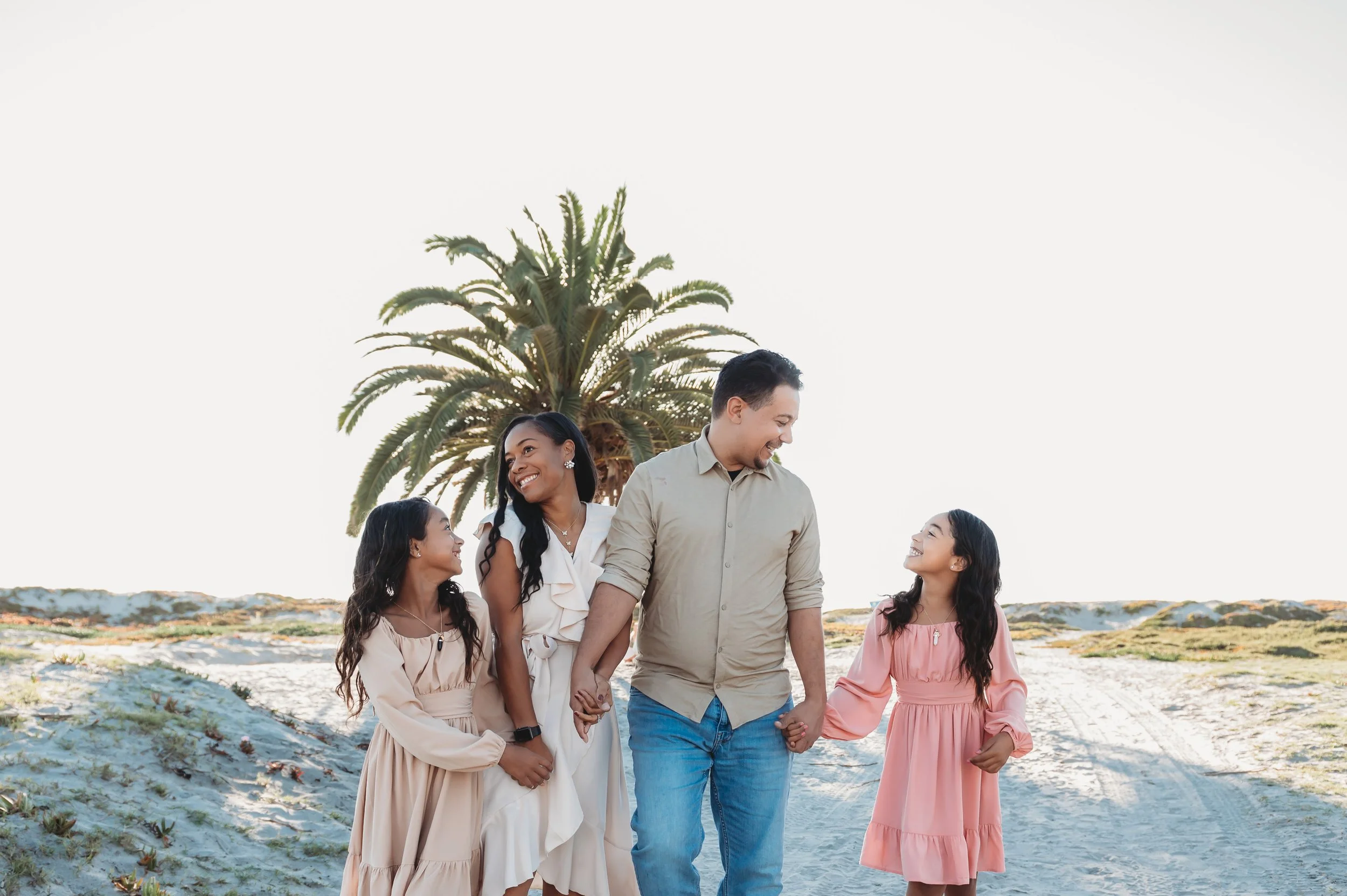 What to Wear for Your Family Photo Session | San Diego Style Guide | 2026 EDITION |