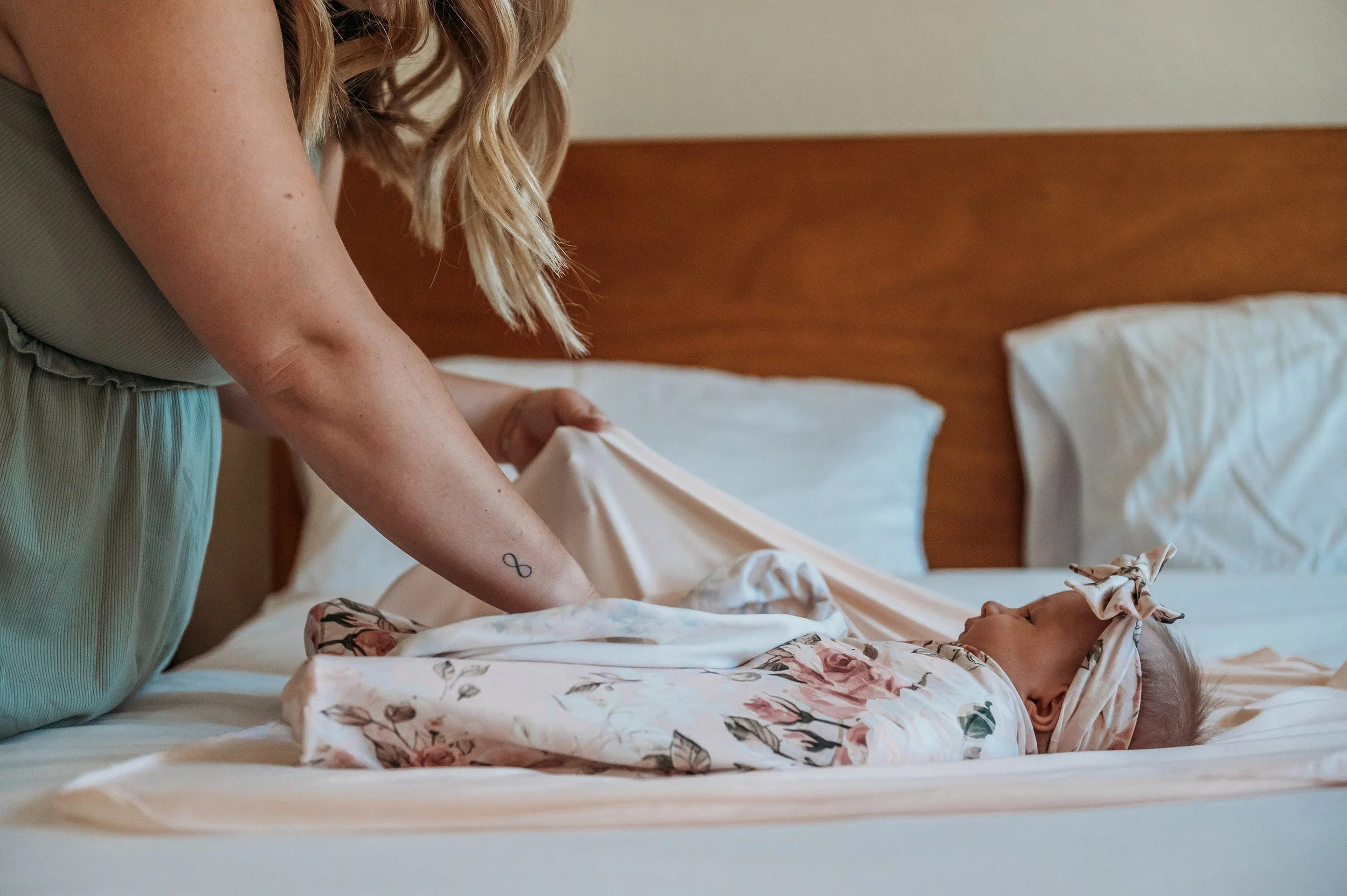 A Calm, Thoughtful Approach to Photographing Families at Home