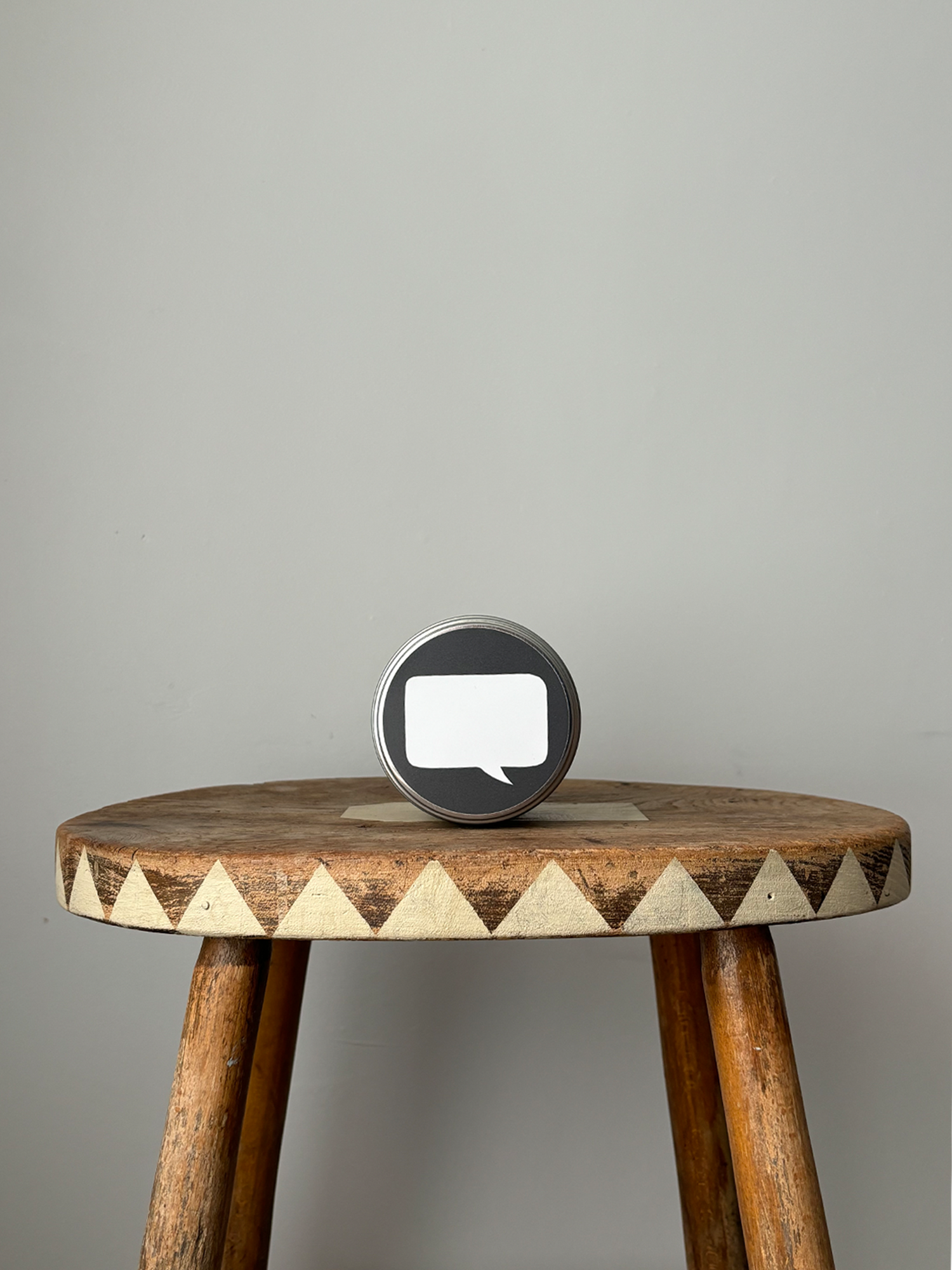 NEW 2024 NOTE CANDLE LID- CHARCOAL.png