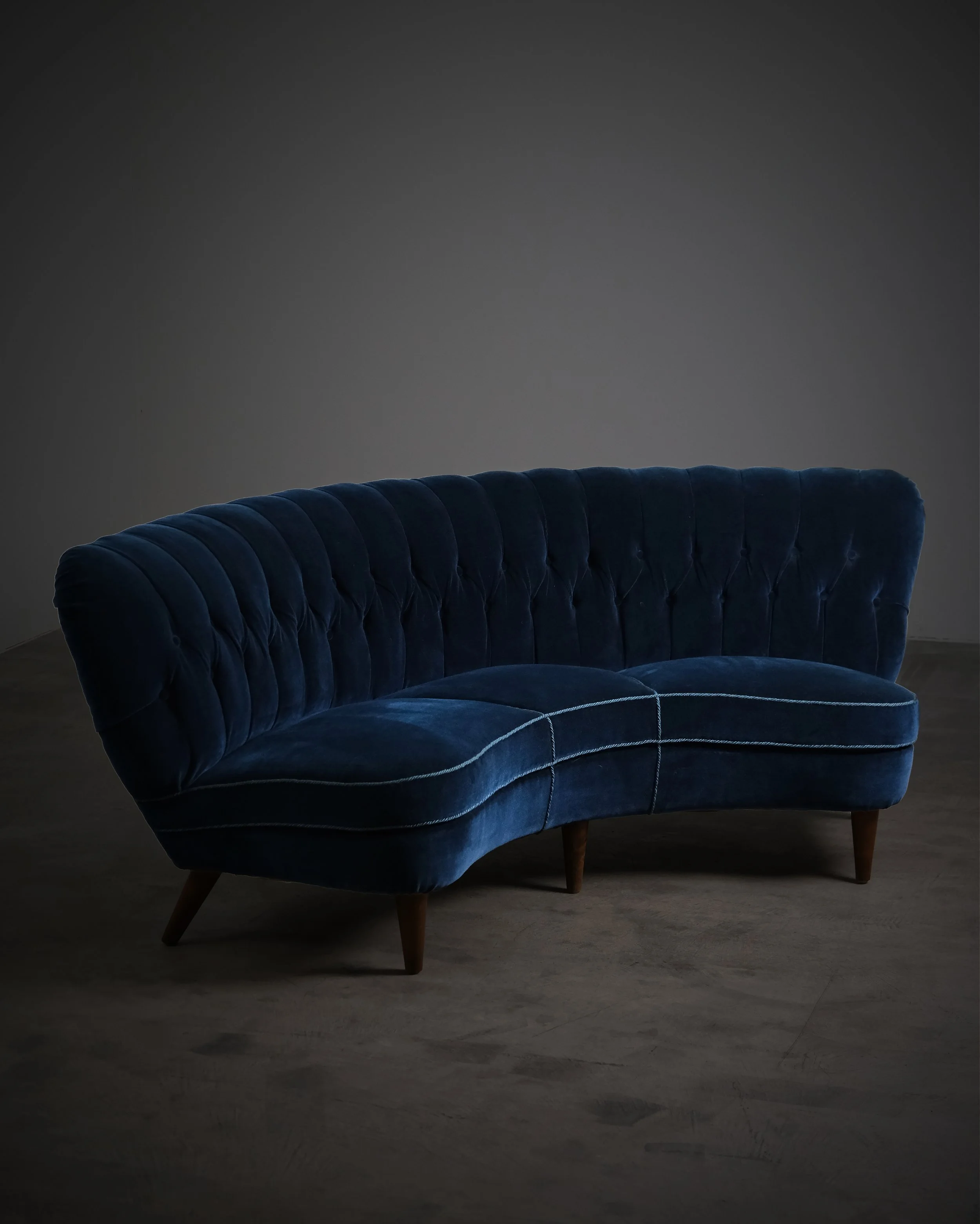 Curved sofa by unknown designer