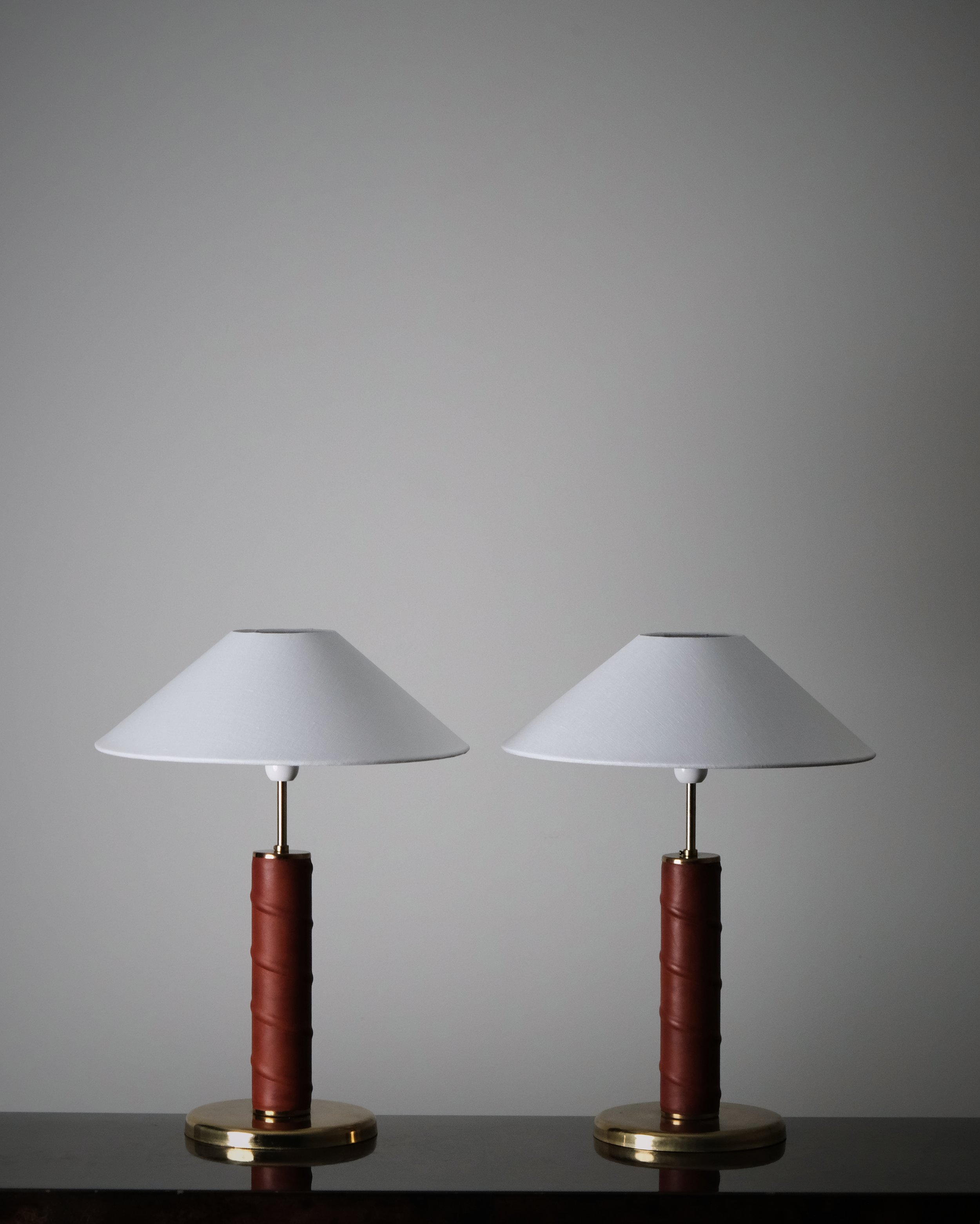 Pair of GMA 700 table lamps