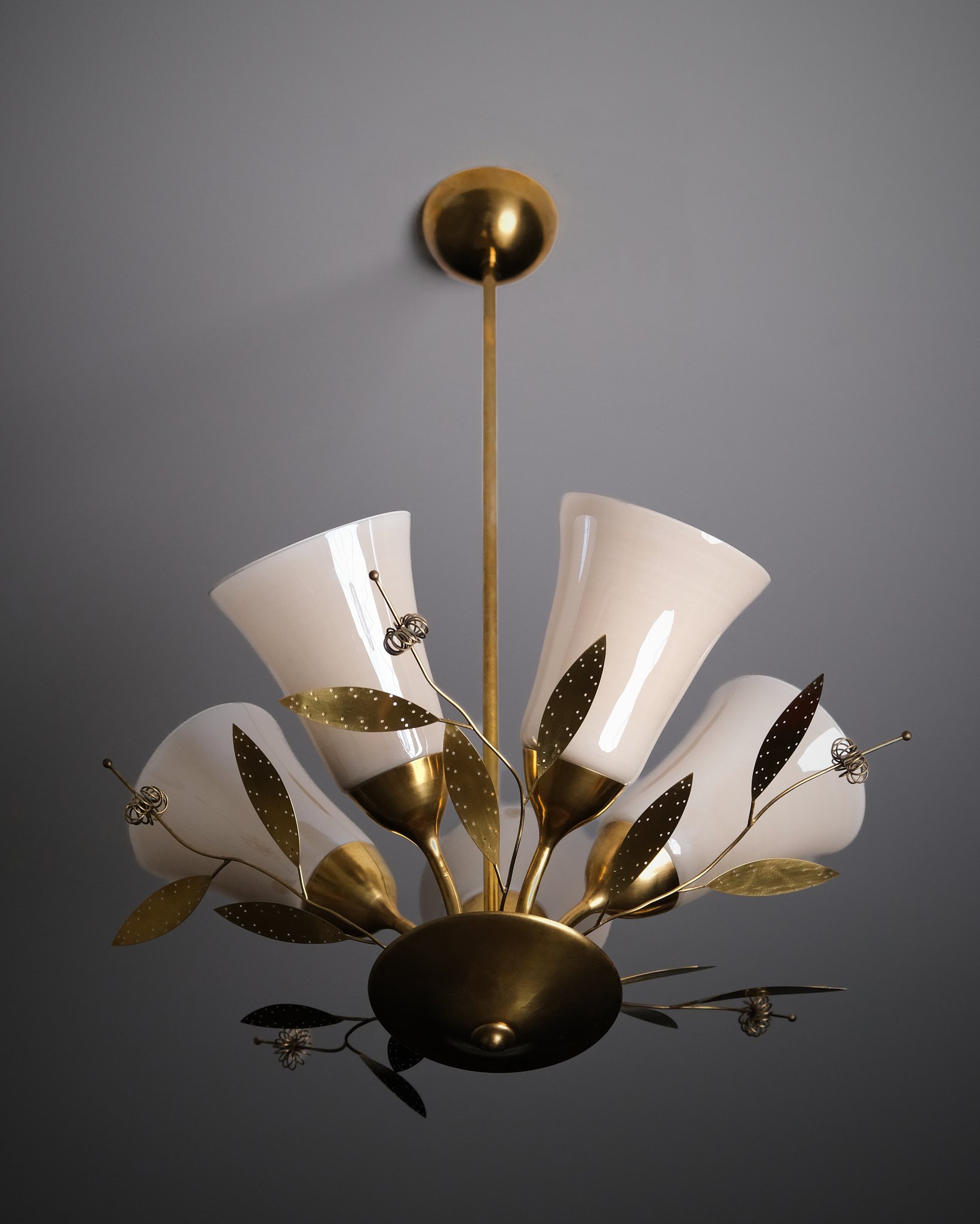 Ceiling lamp by Itsu