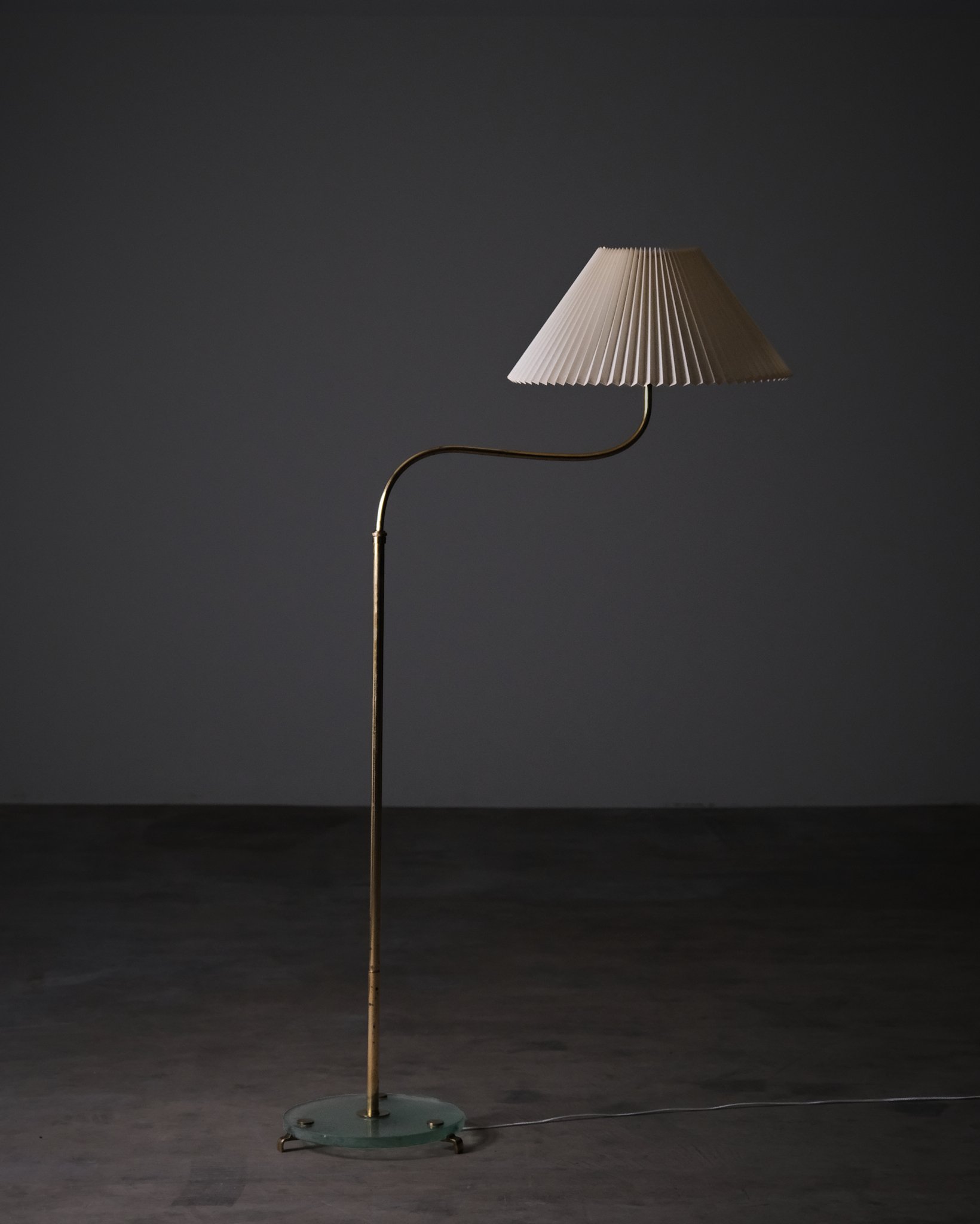 Floor lamp by unknown designer