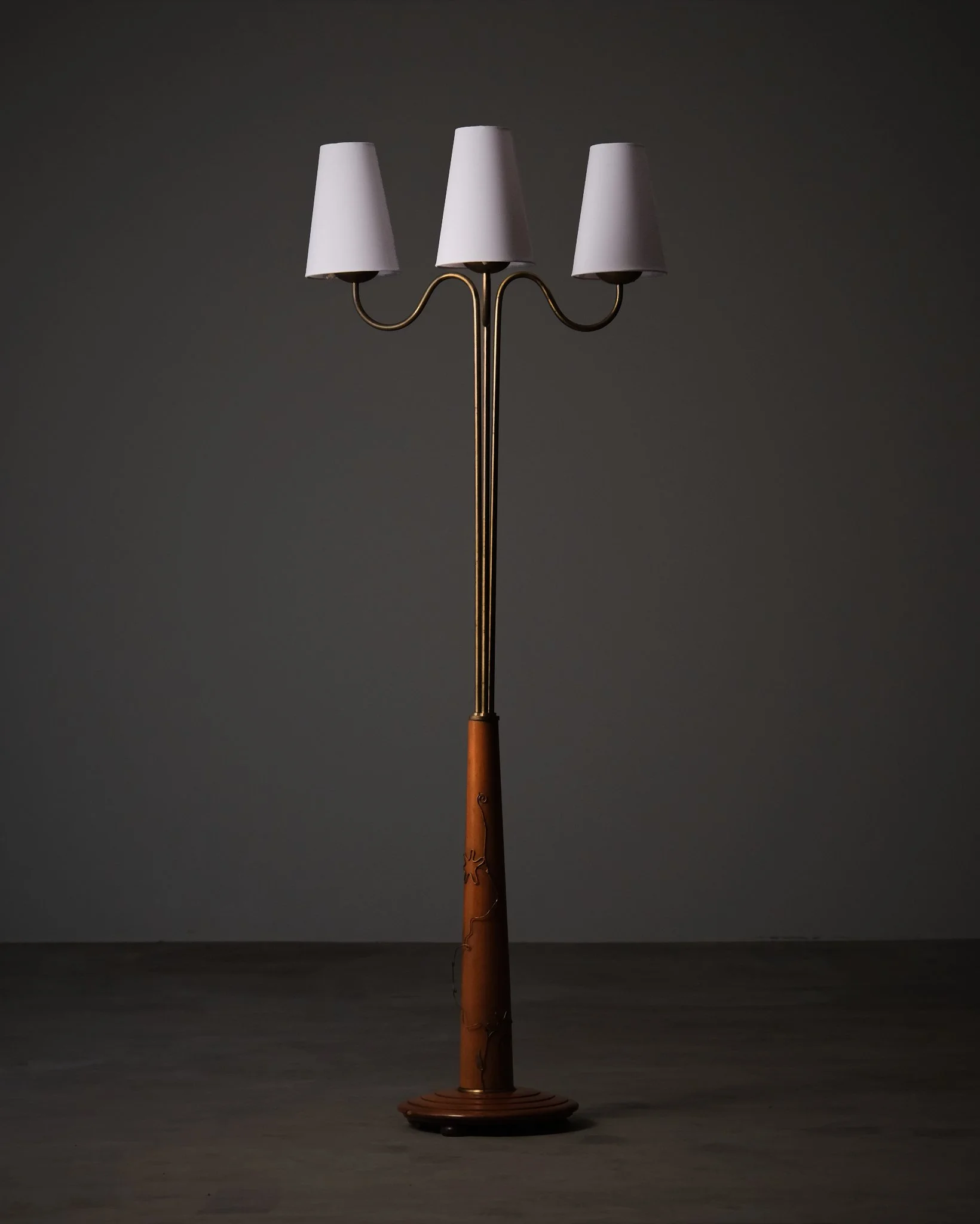 Floor lamp by unknown designer