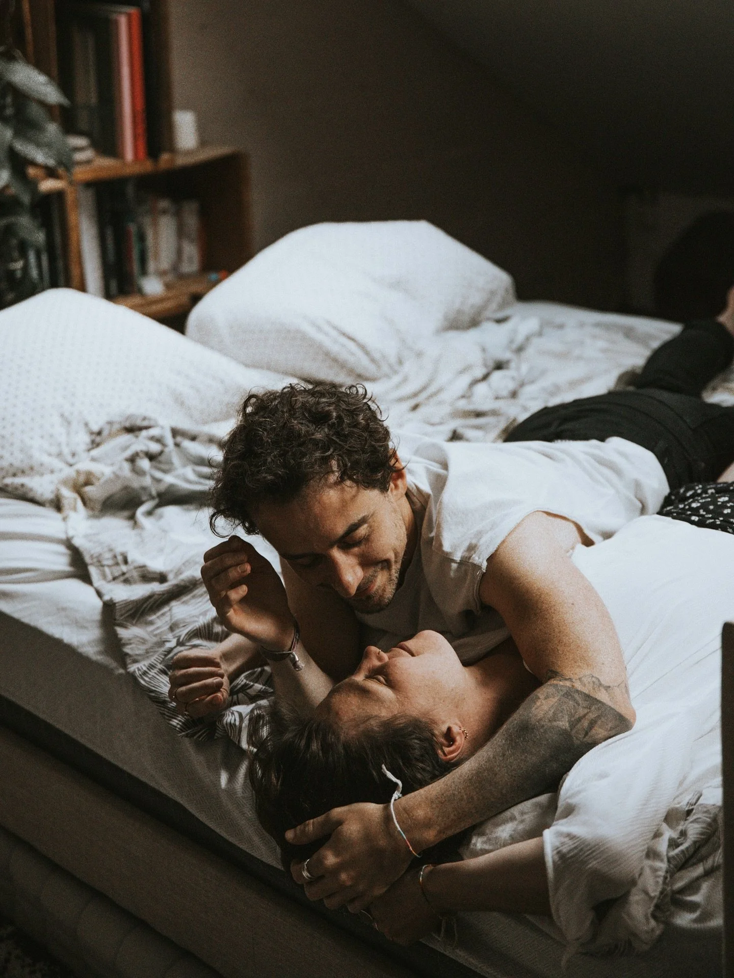 Homo, h&eacute;t&eacute;ro, lesbien, gay, trans, non-binaire, queer, pan, bi, asexuel, aromantique, cisgenre, polyamoureux, trouple, quad, constellation, ouvert, ferm&eacute;, libre, exclusif, non-exclusif, &agrave; distance, &agrave; g&eacute;om&eac