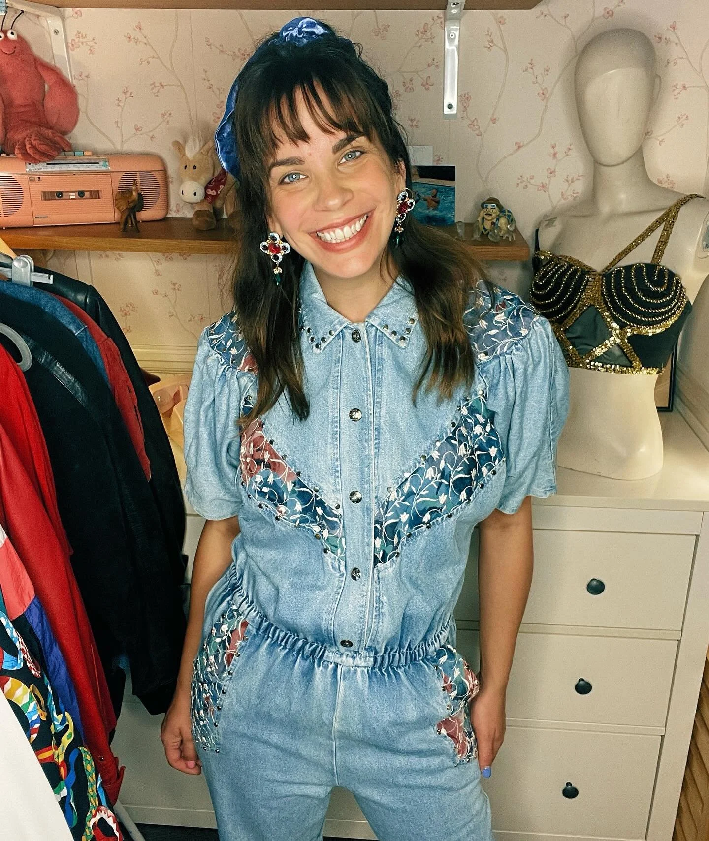 💫AVAILABLE💫

*PREMIUM PIECE VIA WEBSITE* 

Insanely beautiful 1980s St Denis denim jumpsuit w/ floral details and studs 💯 

St Denis strikes AGAIN. The denim on this is uber soft and the flower details, studs and batwing sleeve make it come togeth