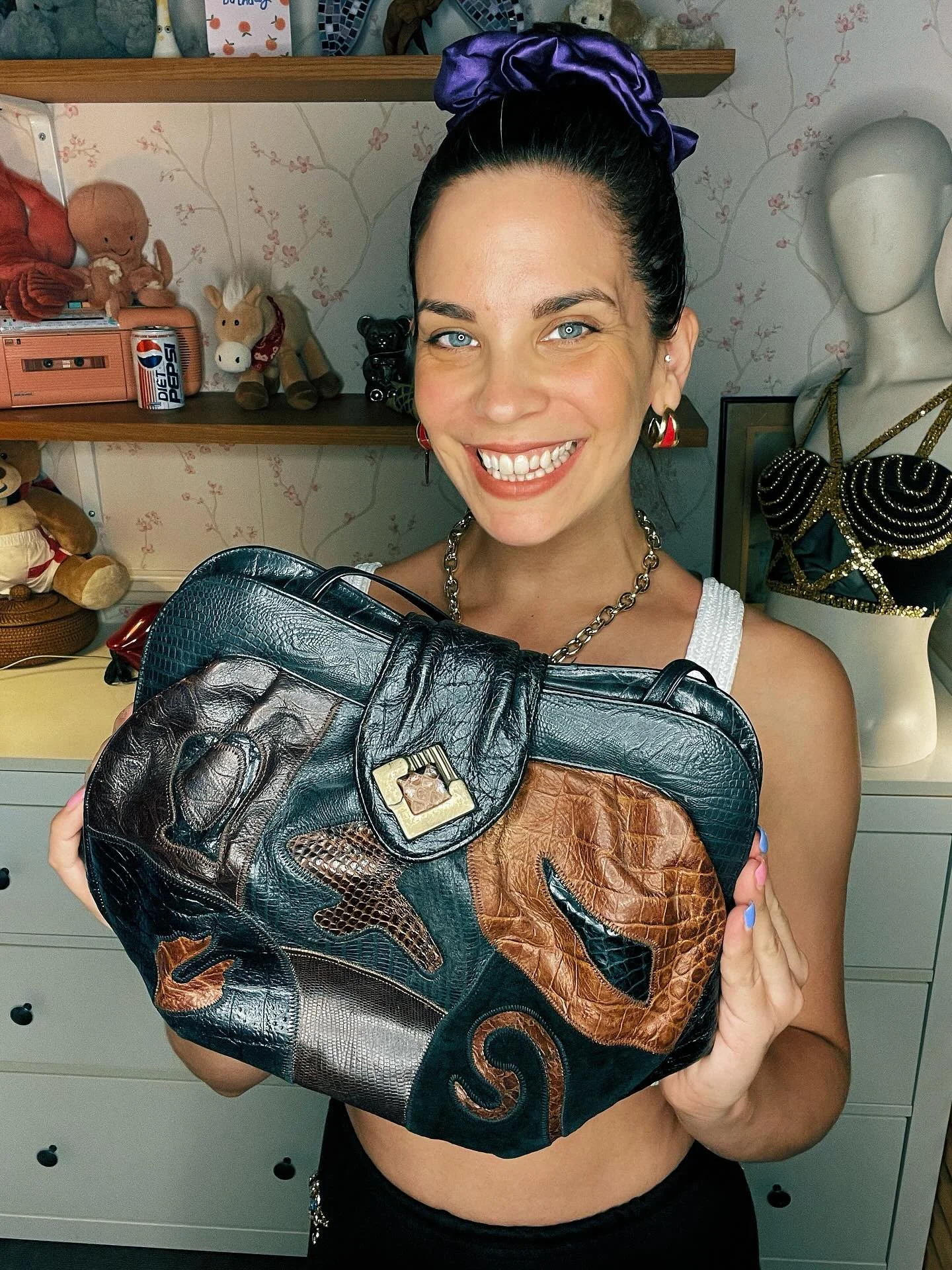 🌟AVAILABLE🌟 

*PREMIUM PIECE VIA WEBSITE* 

Out of this world 1980s Sharif leather bag w/ animal print appliqu&eacute; &amp; detailing 

Sharif bags are a dime a dozen! And this one is truly outstanding. The contrasting colour leathers, the animal 