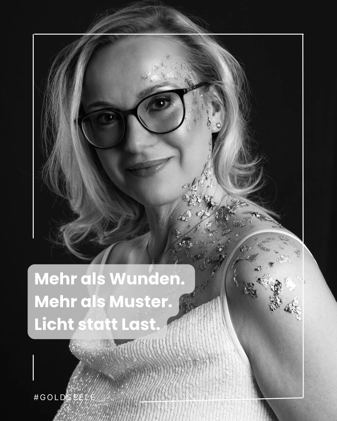 Ich bin so voller Vorfreude: Heute hat für mich ein neues Kapitel begonnen!
Die Ausbildung in Neurosystemischer Integration® | Traumaachtsames Coaching nach Verena König.
Die kommenden 10 Monate bedeuten für mich nicht nur Lernen