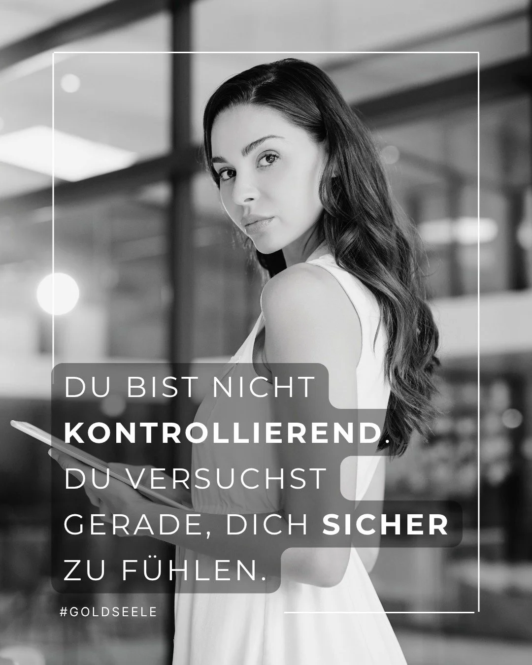 Hey Goldseele,
vielleicht kennst du dieses Gef&uuml;hl,
dass du alles im Griff hast &ndash;
und es sich trotzdem nicht ruhig anf&uuml;hlt.
Du funktionierst.
Du denkst voraus.
Du h&auml;ltst Dinge zusammen.
Und gleichzeitig l&auml;uft in dir etwas mit