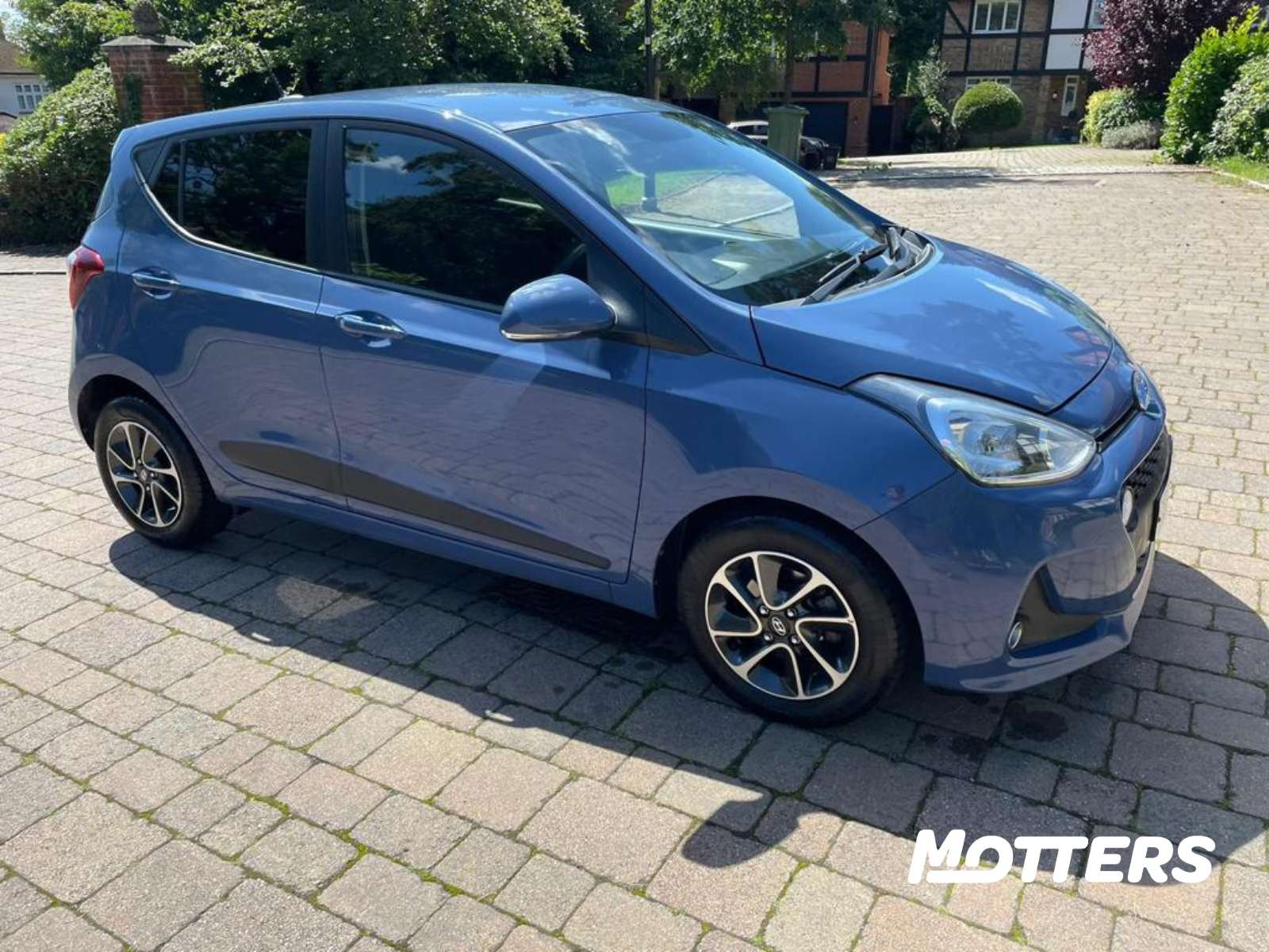 2017 Hyundai i10 5dr - £65 pw