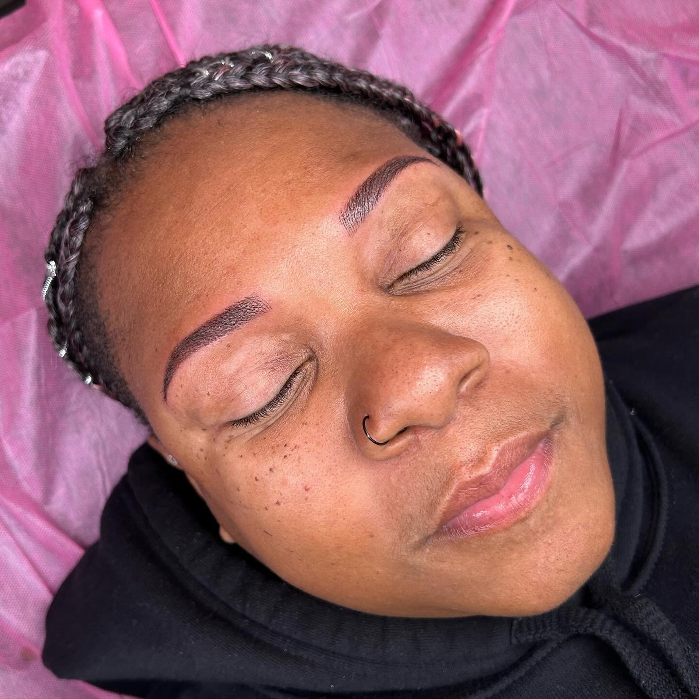 When you get to give your long time brow tint client a more permanent option 🙌 combo brows for Kelley!