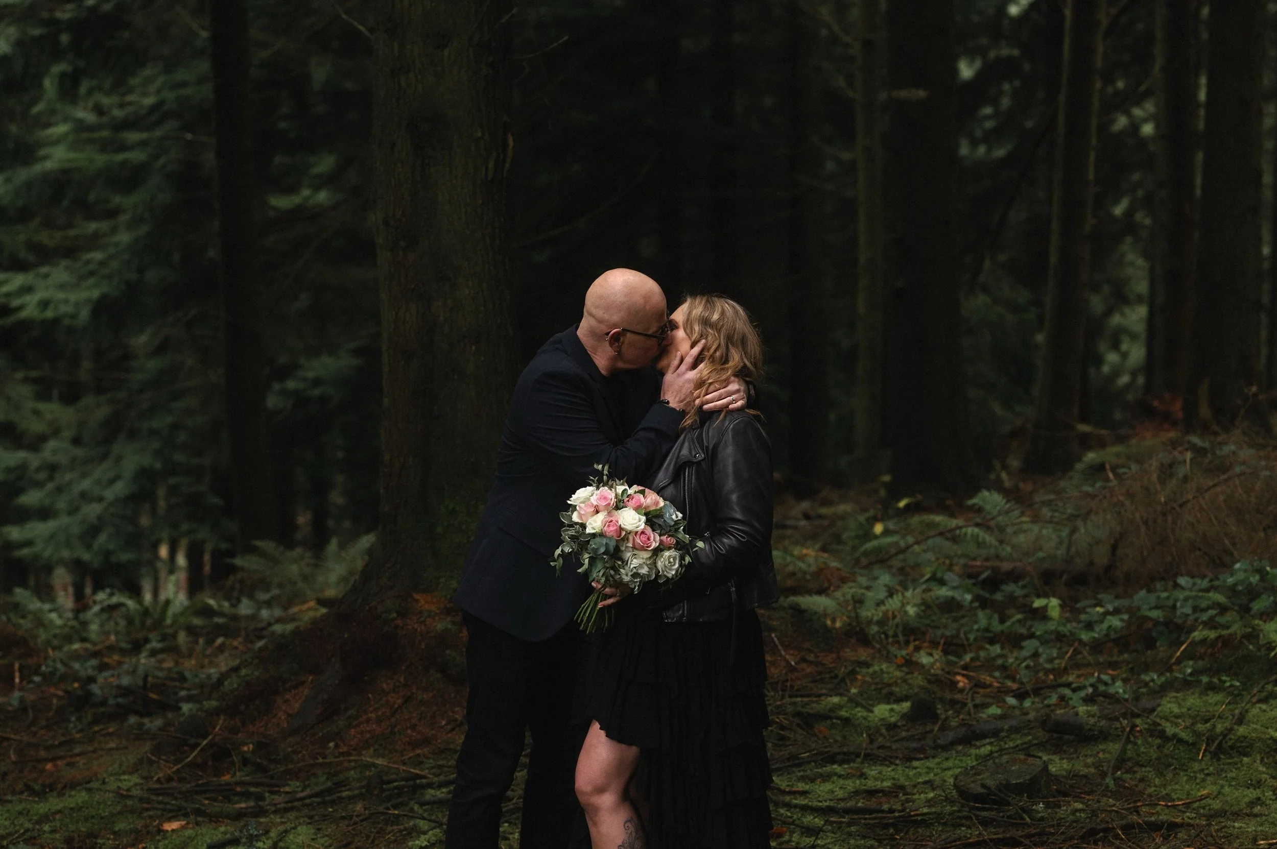 Little moments captured. 📹📸
-
-
-
#newlyweds #somersetphotographer