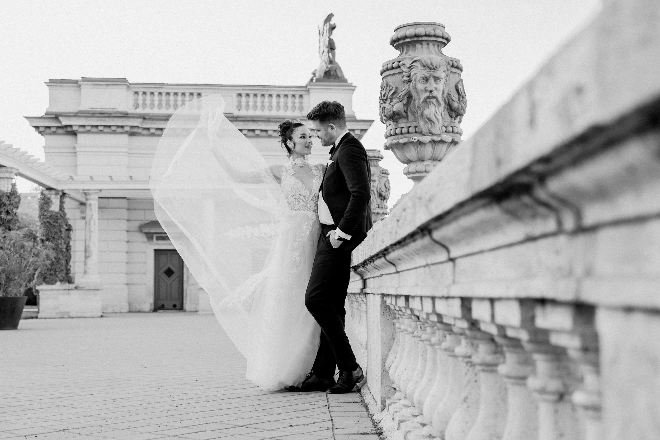 budapest-wedding-varkert-bazar-photosession.jpg