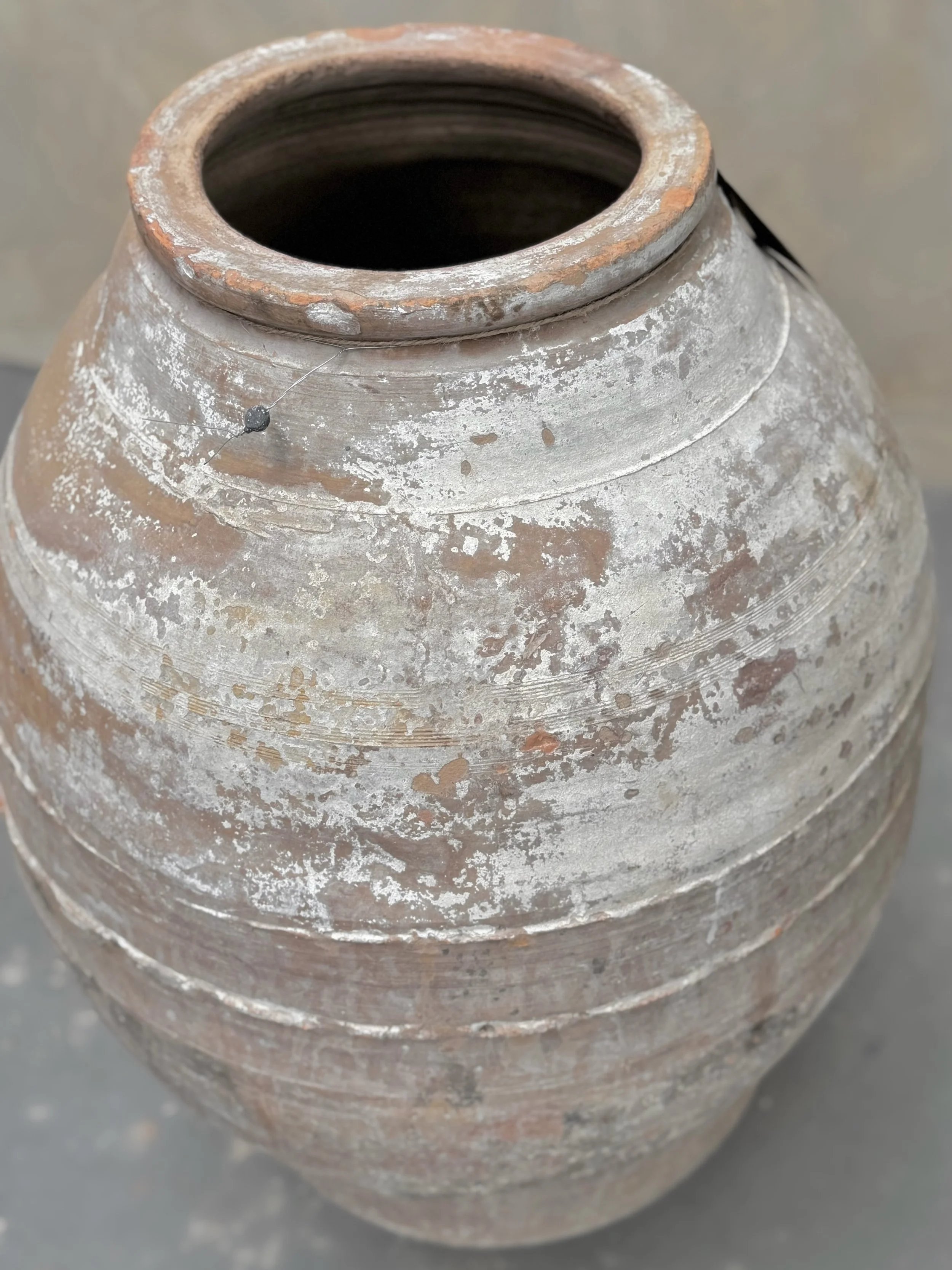 olive jar 4001.0 .jpg