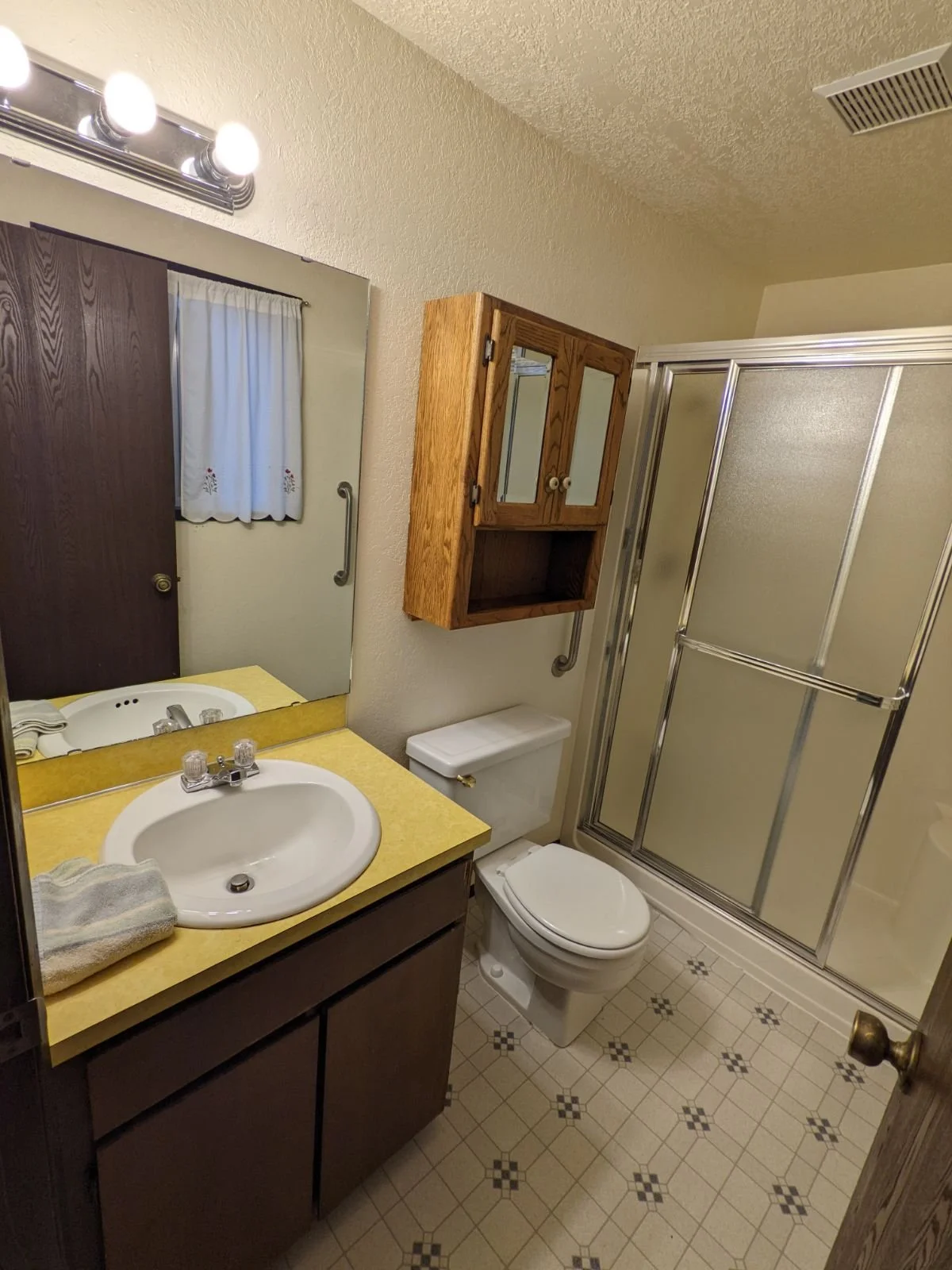 bathroom 23.jpg